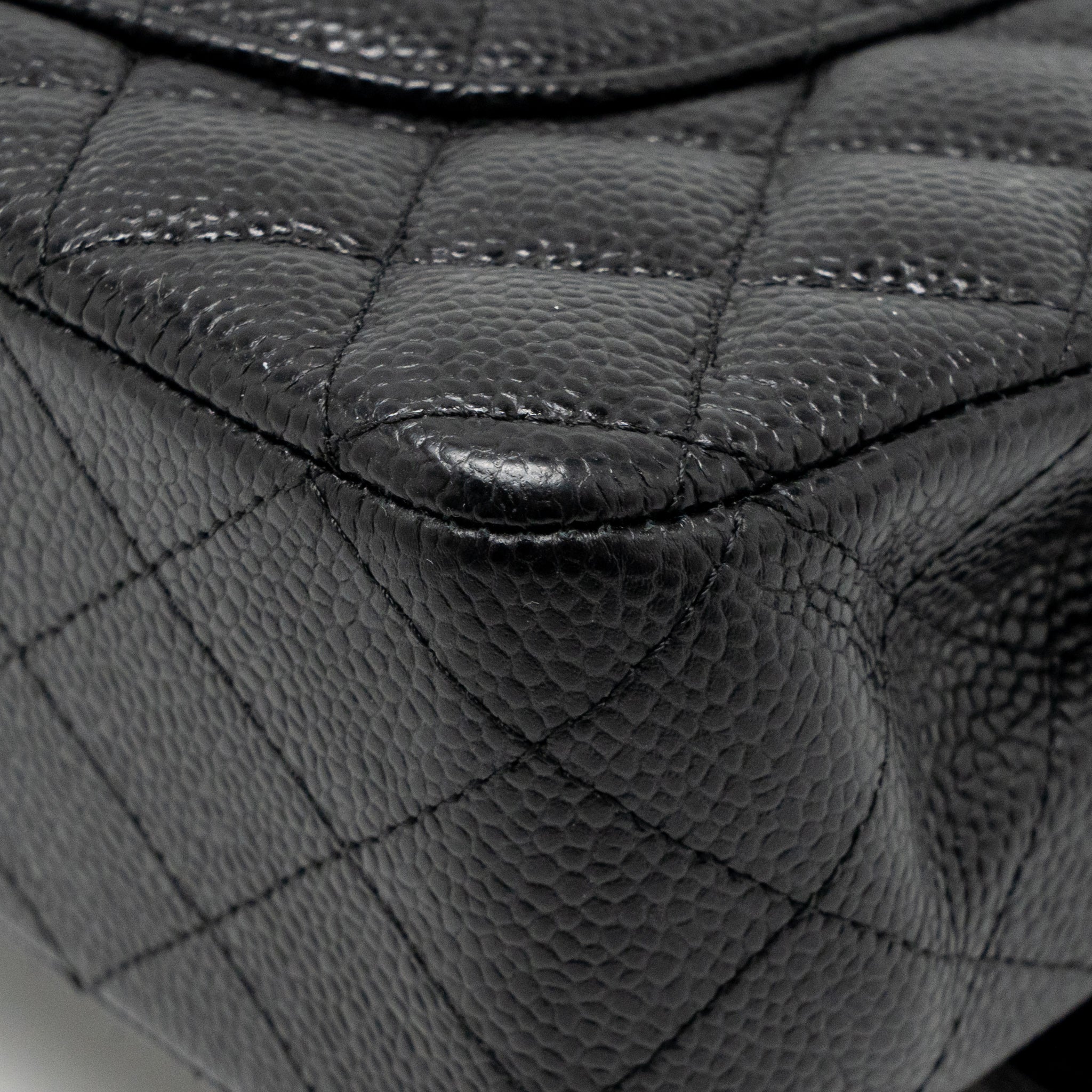 Chanel Medium Classic Double Flap Bag caviar Black GHW - Image 12