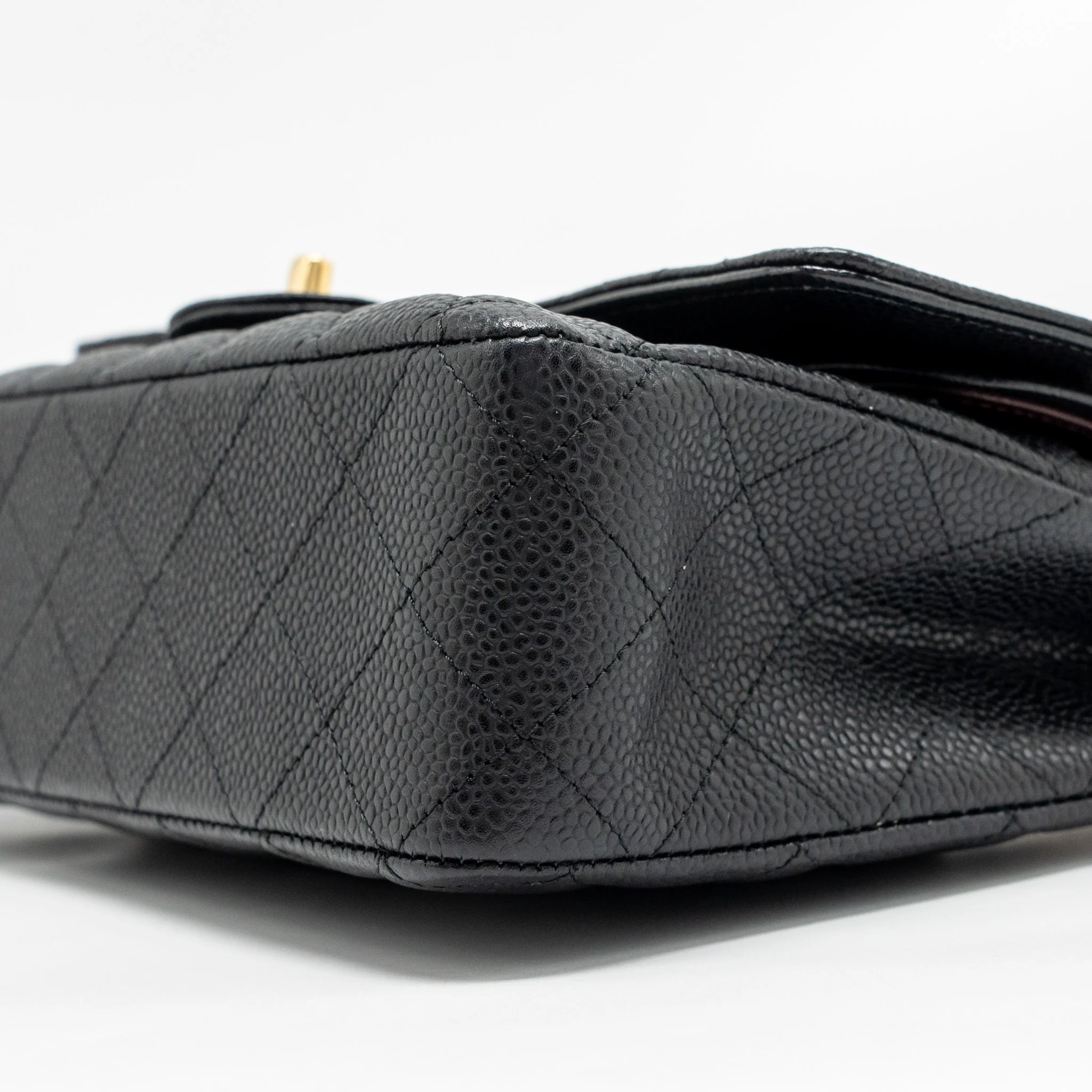 Chanel Medium classic Double Flap Bag Caviar Black GHW - Image 7