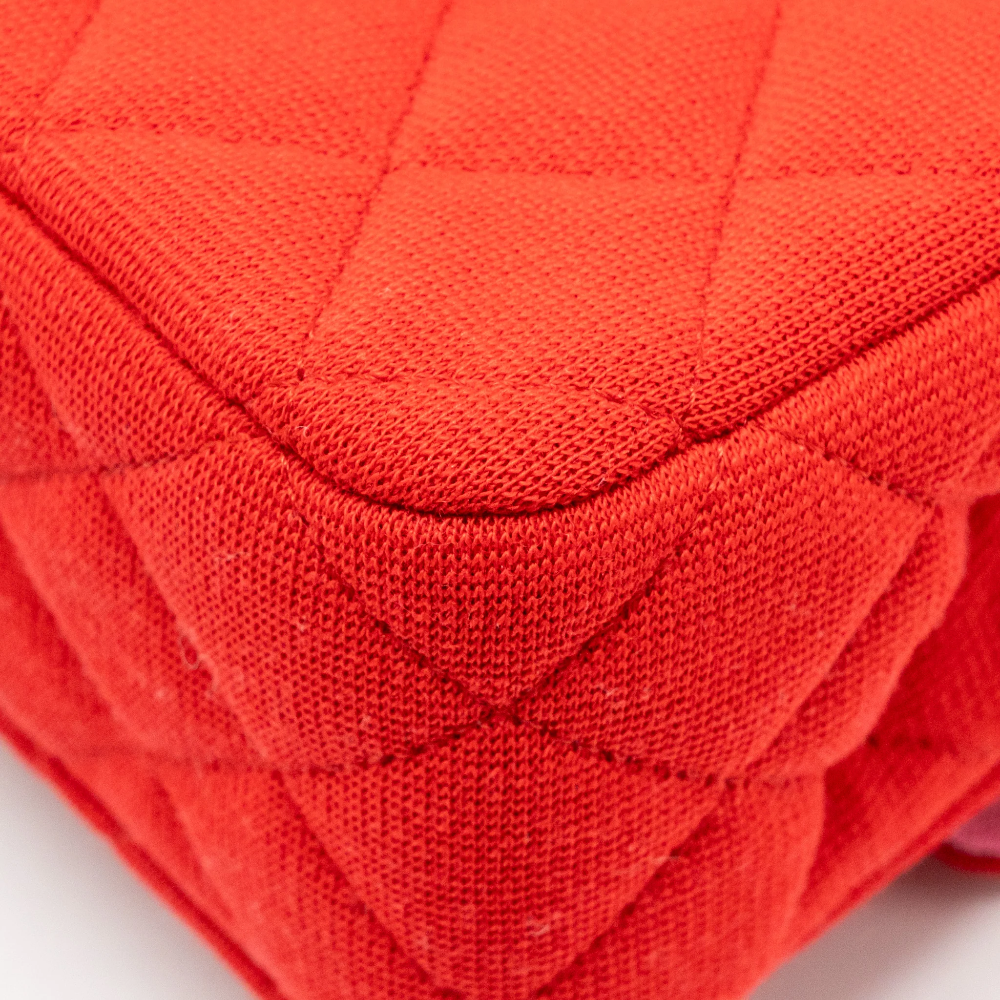 Chanel Medium Classic double flap bag fabric red /pink LGHW (microchip) - Image 12