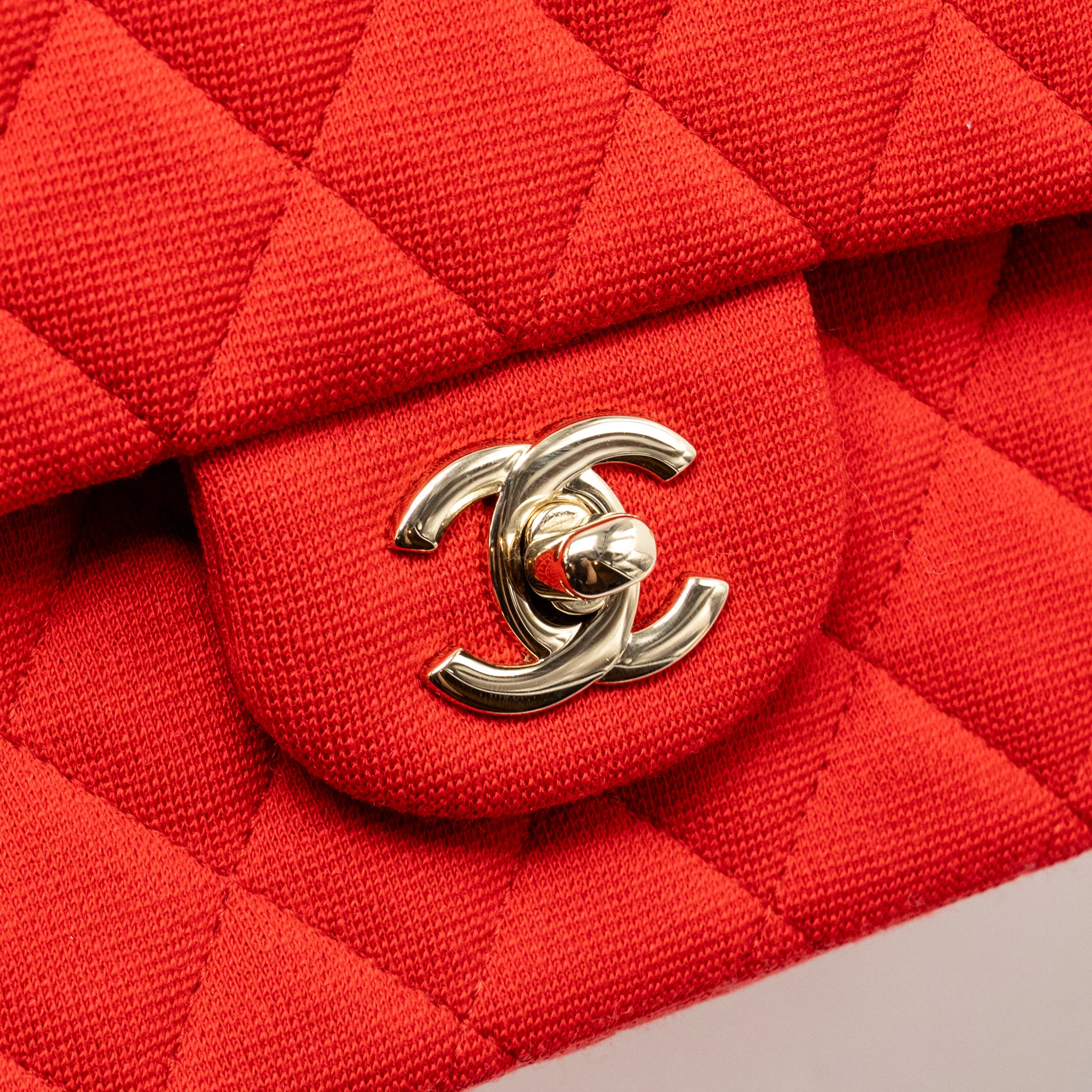Chanel Medium Classic double flap bag fabric red /pink LGHW (microchip) - Image 13