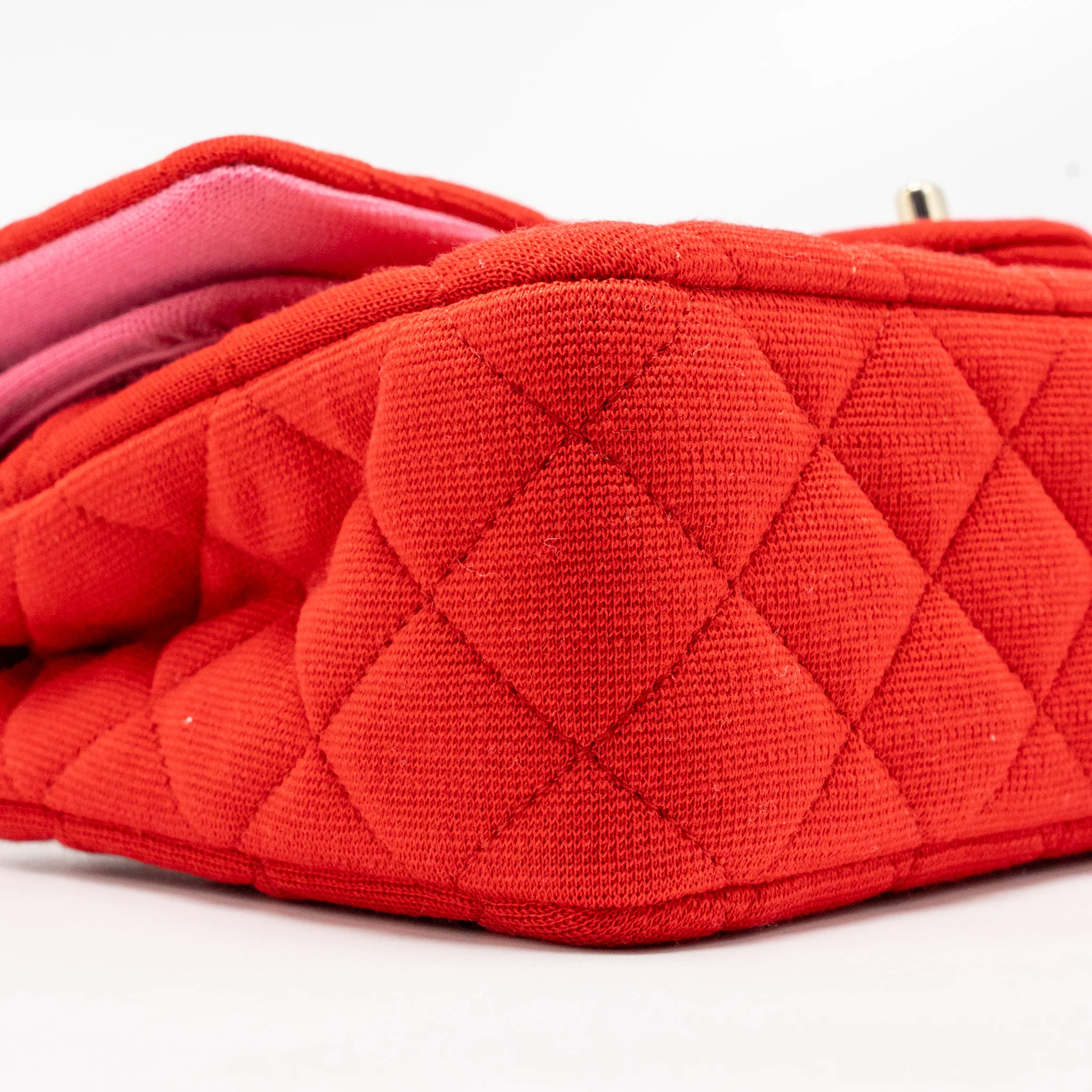 Chanel Medium Classic double flap bag fabric red /pink LGHW (microchip) - Image 7