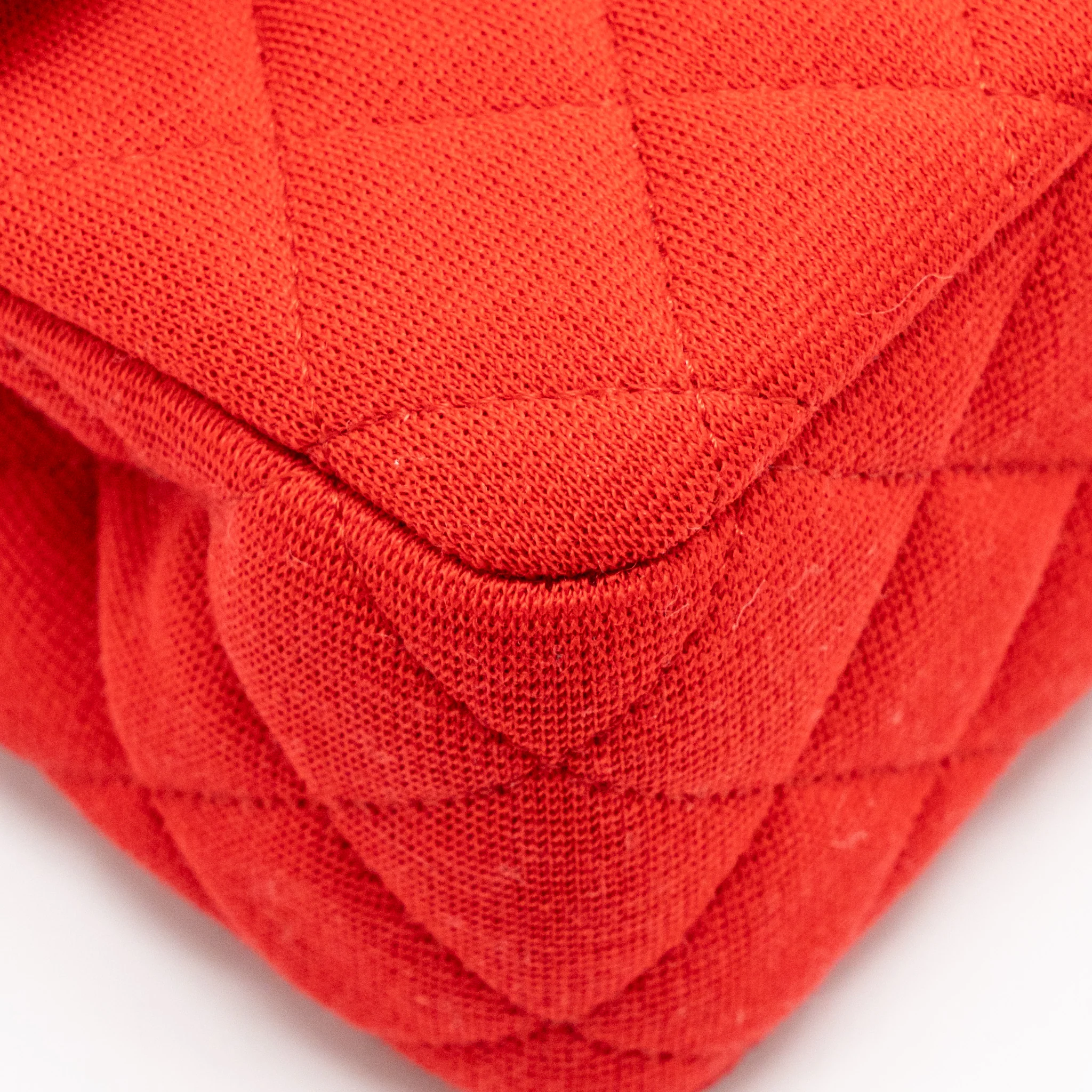 Chanel Medium Classic double flap bag fabric red /pink LGHW (microchip) - Image 9