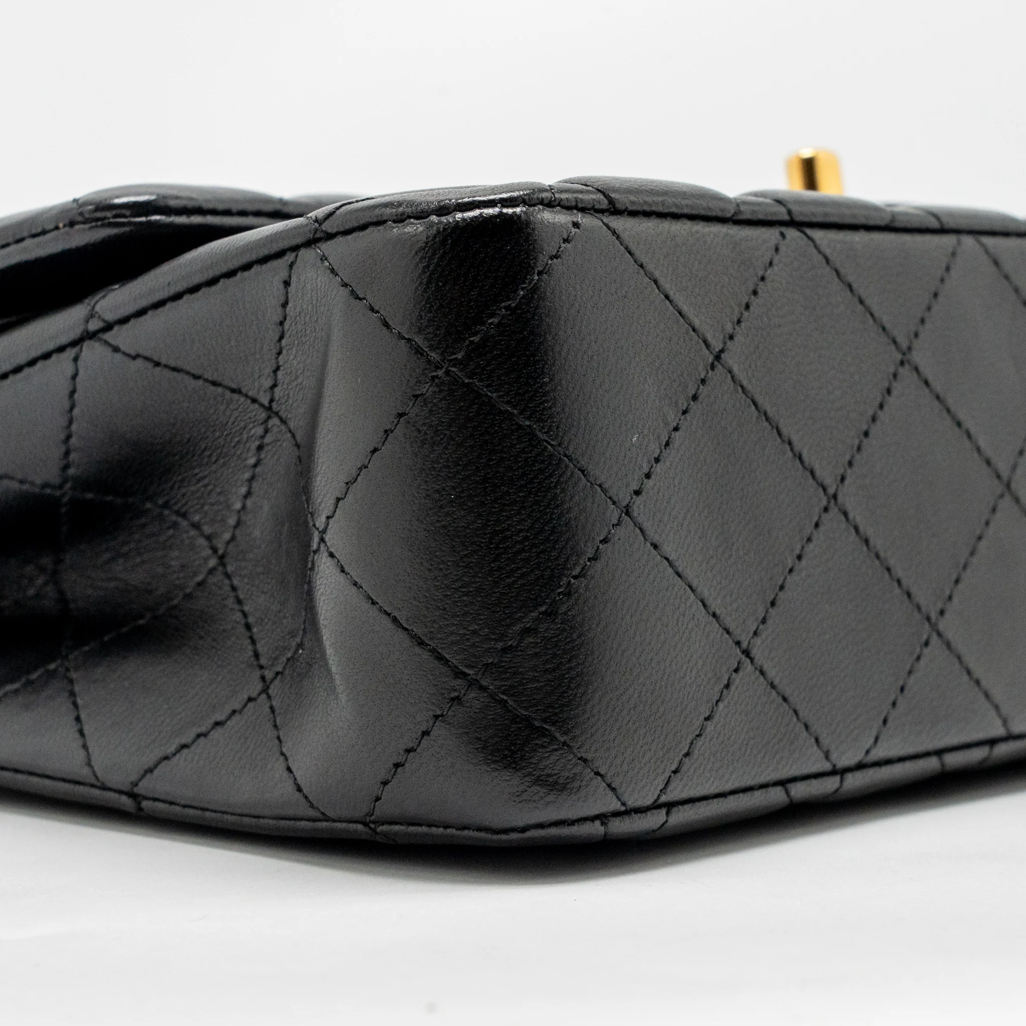 Chanel Medium Classic double Flap Bag Lambskin Black GHW - Image 7