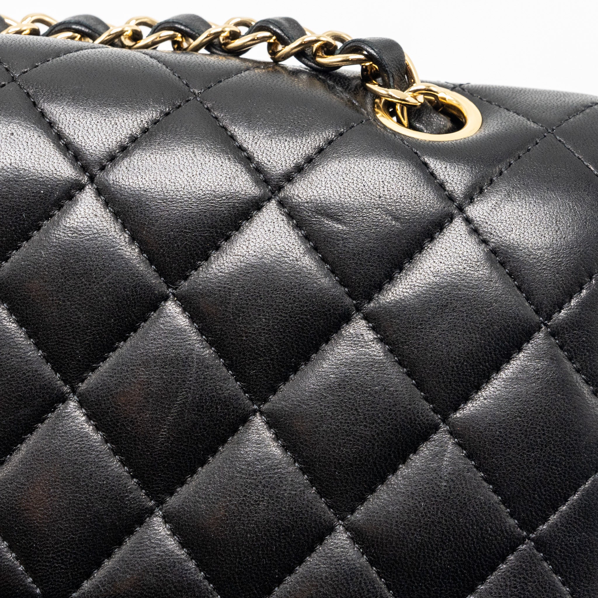 Chanel Medium Classic Double Flap Bag lambskin black GHW - Image 21