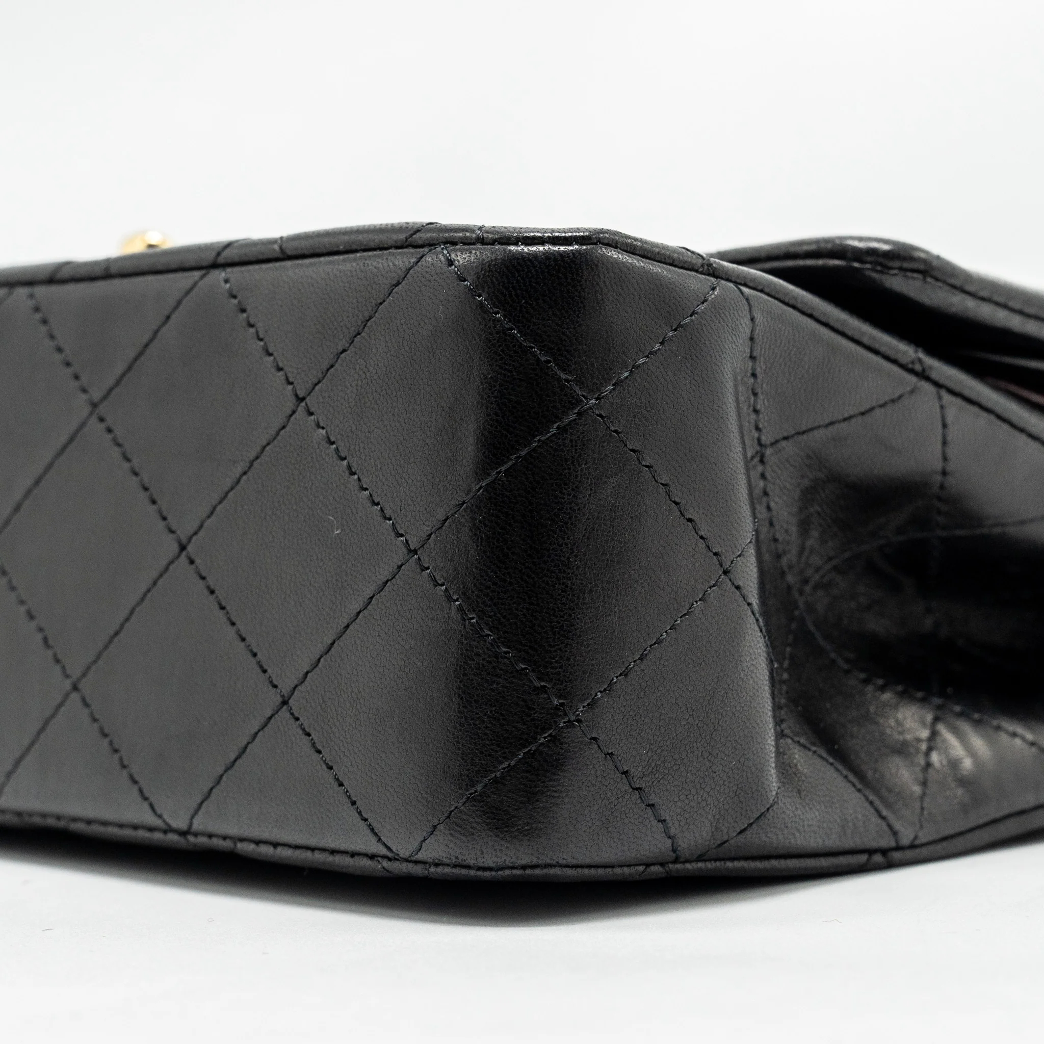 Chanel Medium Classic Double Flap Bag lambskin black GHW - Image 7