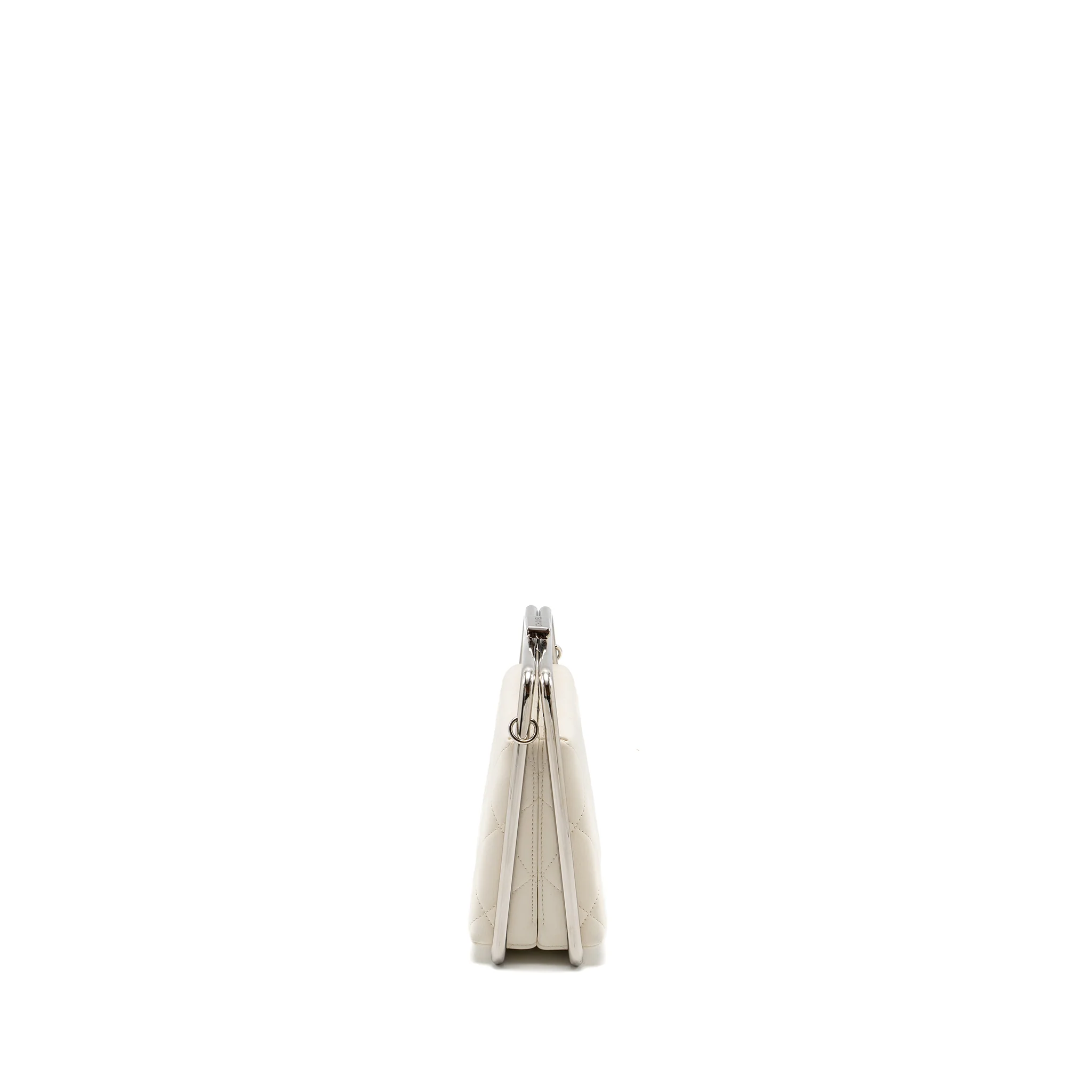 Chanel Metal Bar Clutch Bag Lambskin White SHW - Image 3