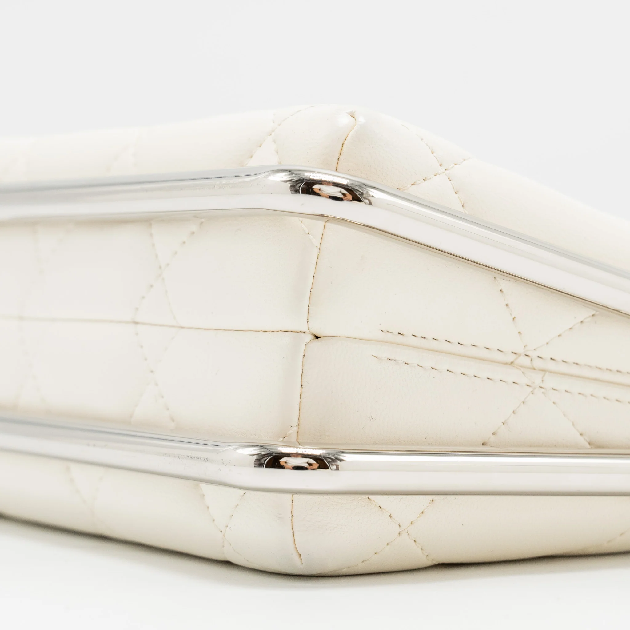Chanel Metal Bar Clutch Bag Lambskin White SHW - Image 7