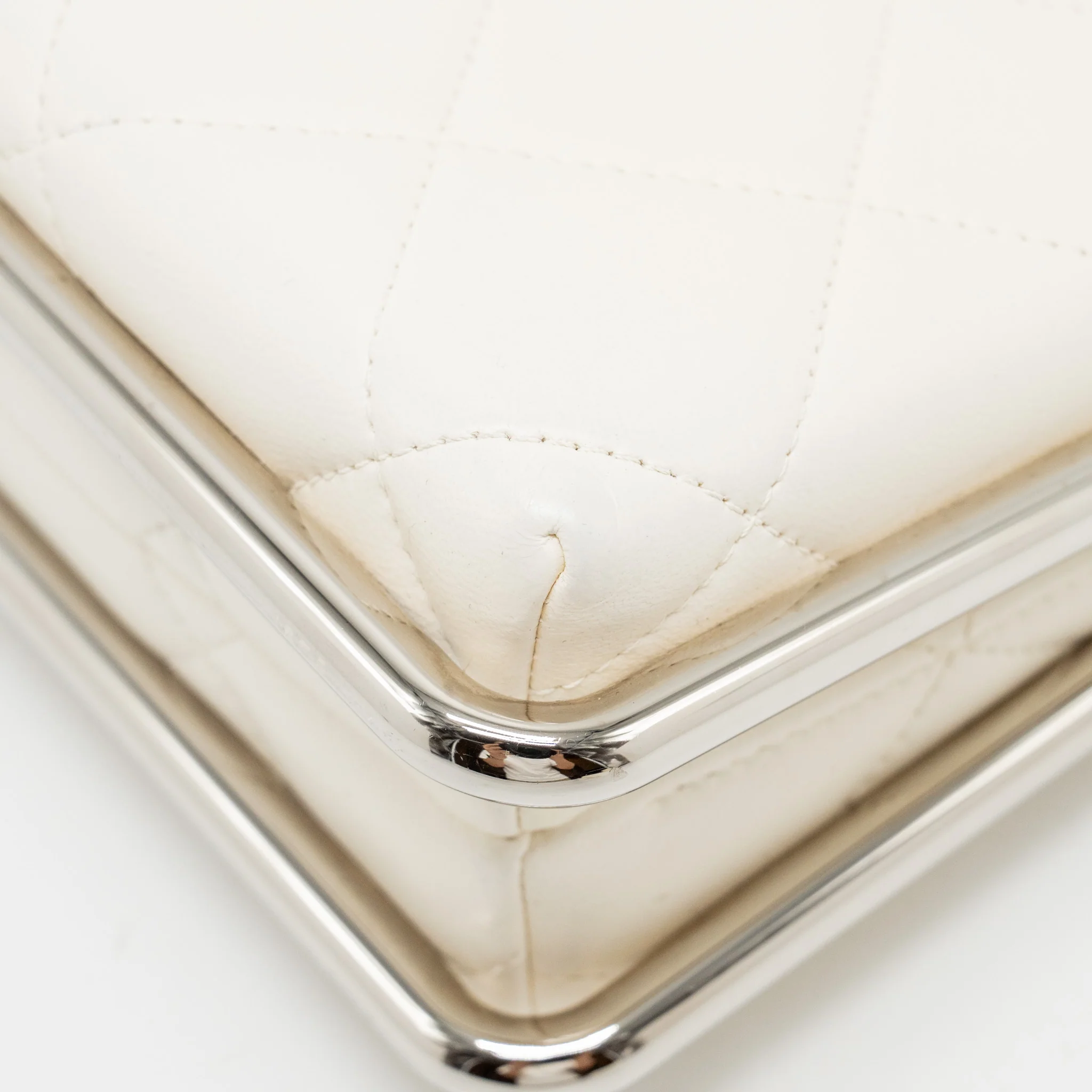 Chanel Metal Bar Clutch Bag Lambskin White SHW - Image 8