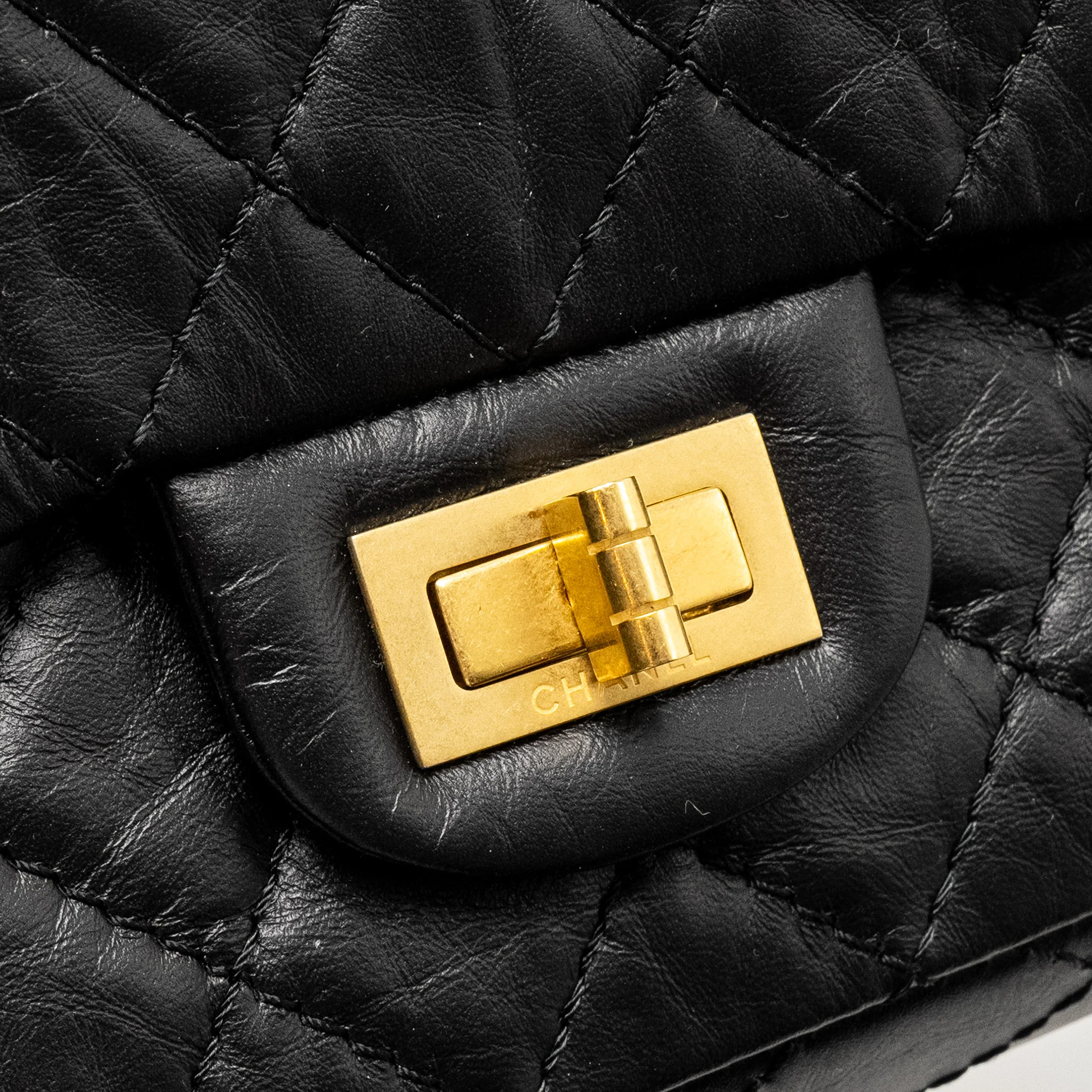 Chanel Mini 2.55 Reissue Aged Calfskin BLACK GHW (Microchip) - Image 12