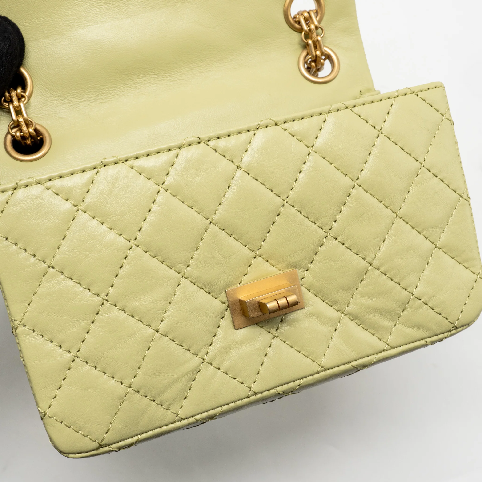 Chanel Mini 2.55 Reissue Aged Calfskin Green GHW - Image 13