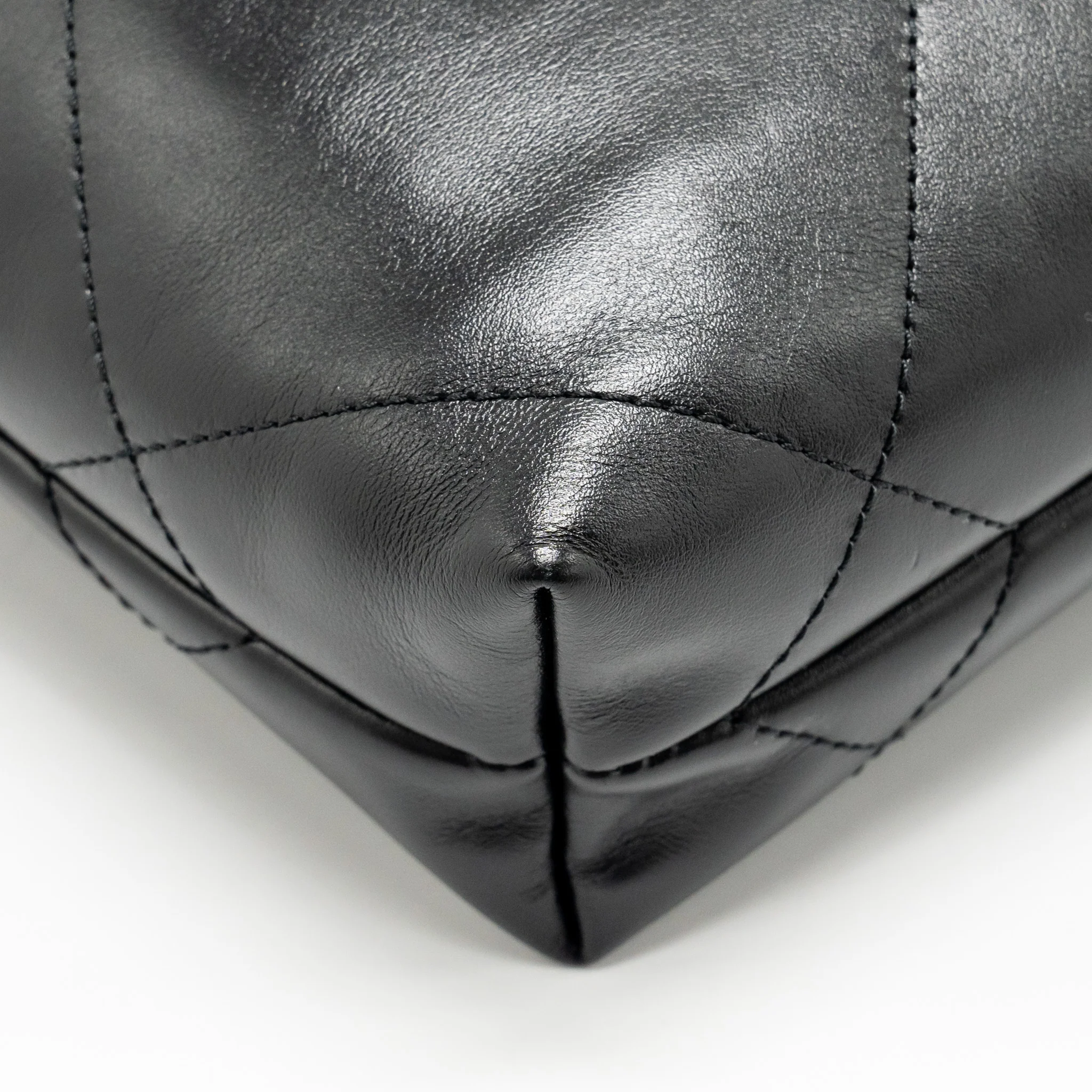 Chanel Mini 22 BAG Shiny Calfskin Black GHW (Microchip) - Image 10