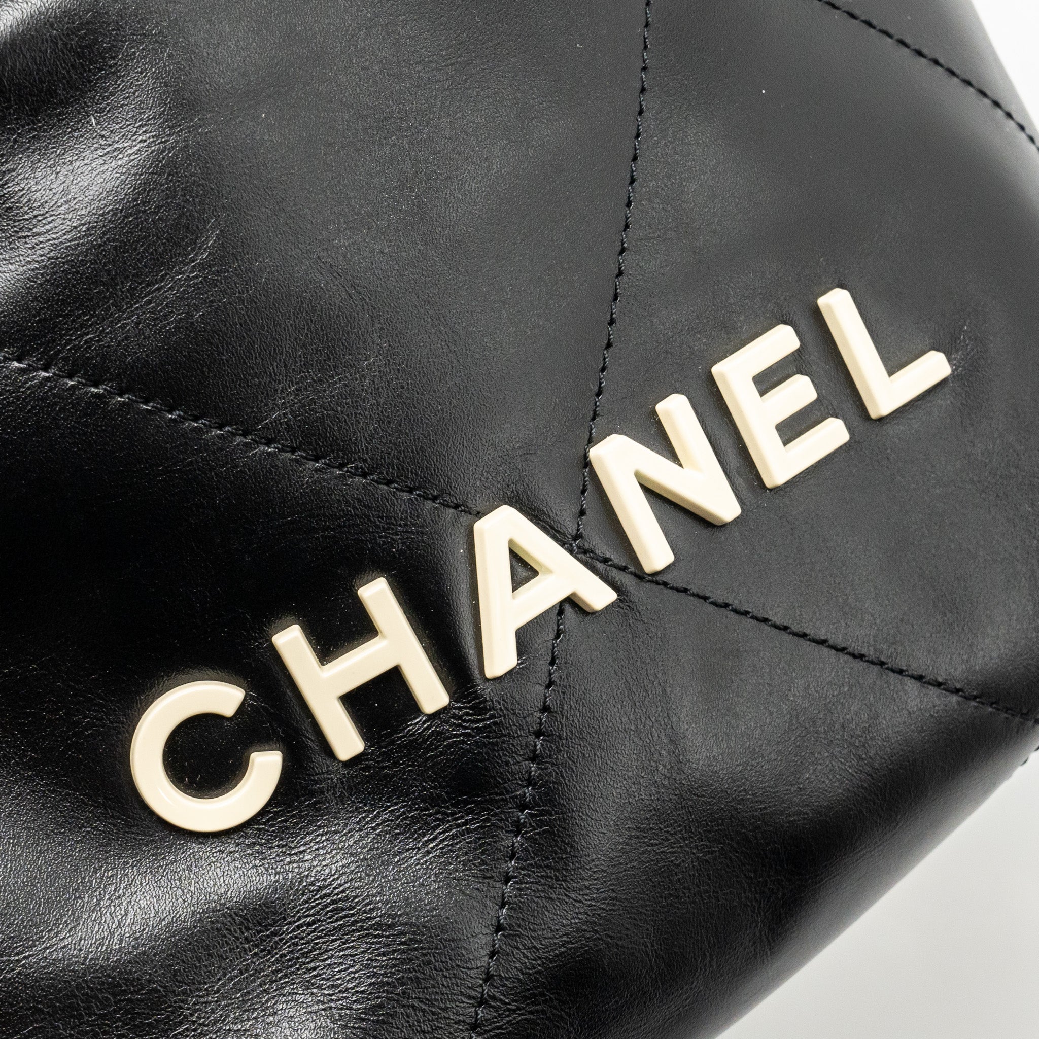 Chanel Mini 22 BAG Shiny Calfskin Black GHW (Microchip) - Image 12