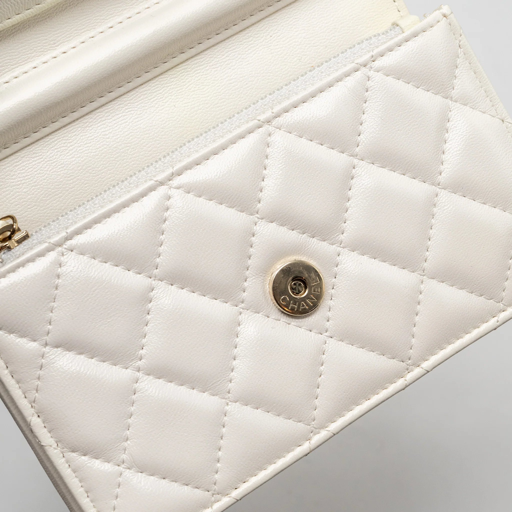 Chanel mini flap wallet with chain lambskin white LGHW - Image 11