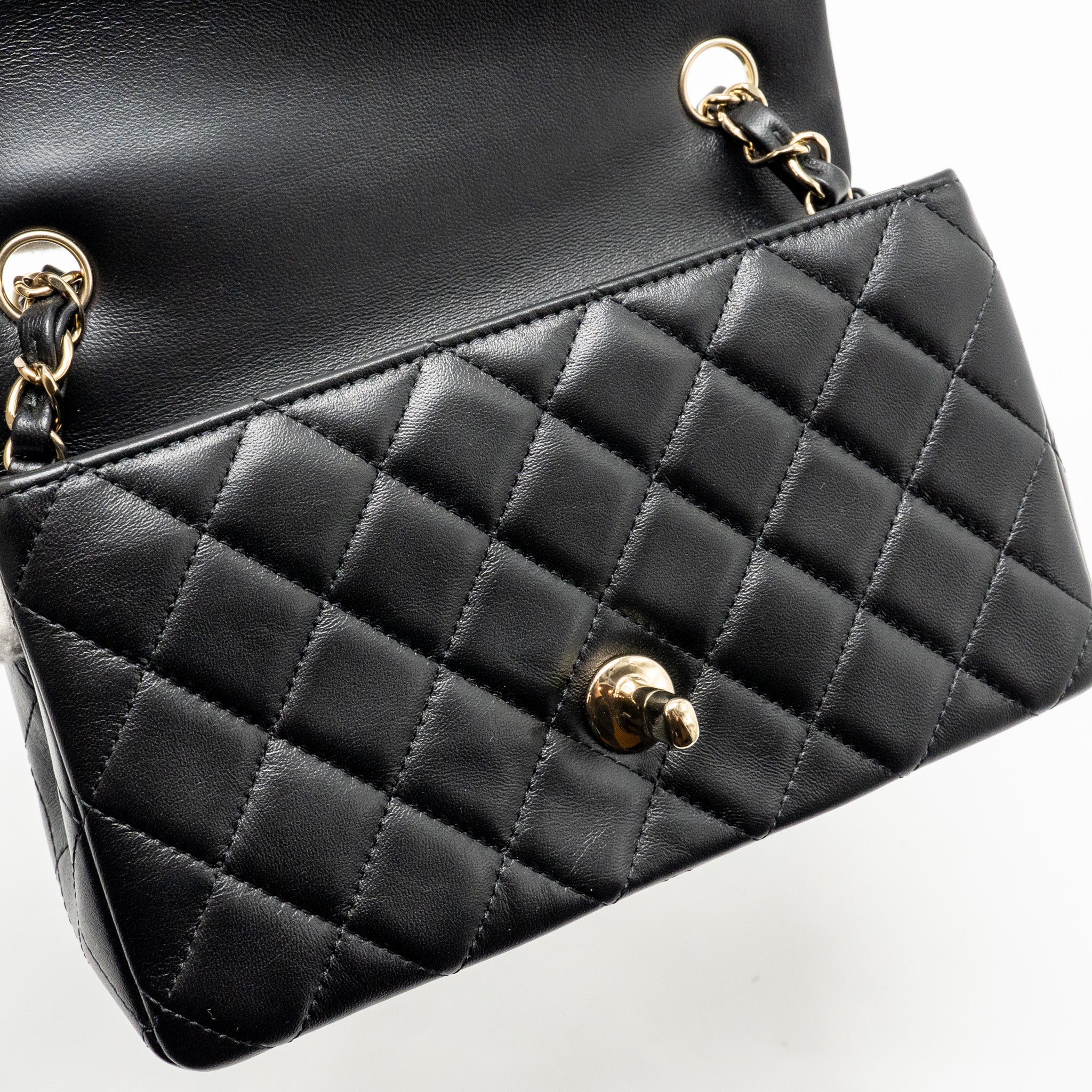 Chanel Minirectangular flap bag Lambskin black LGHW (microchip) - Image 13