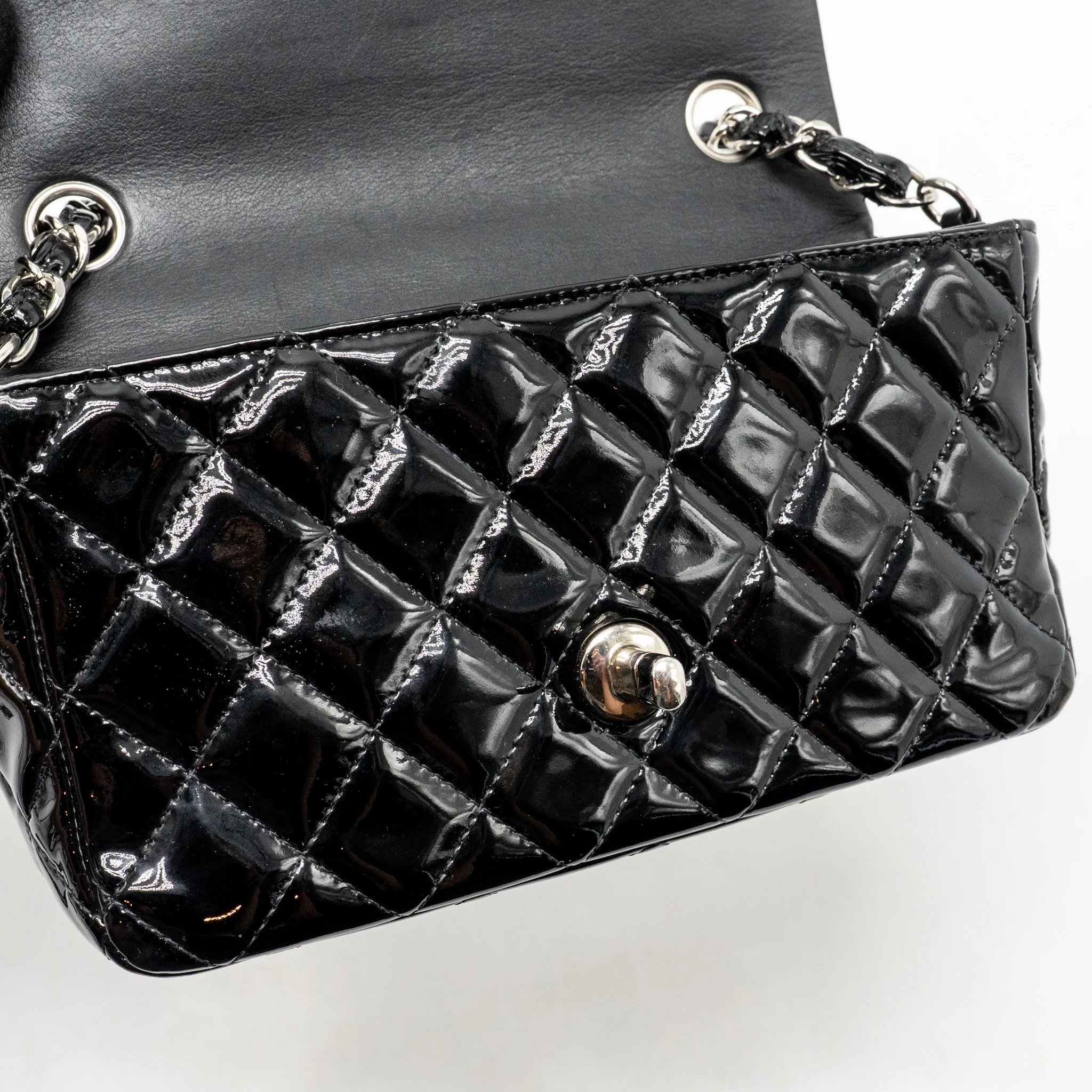 Chanel mini rectangular flap bag patent black SHW - Image 15