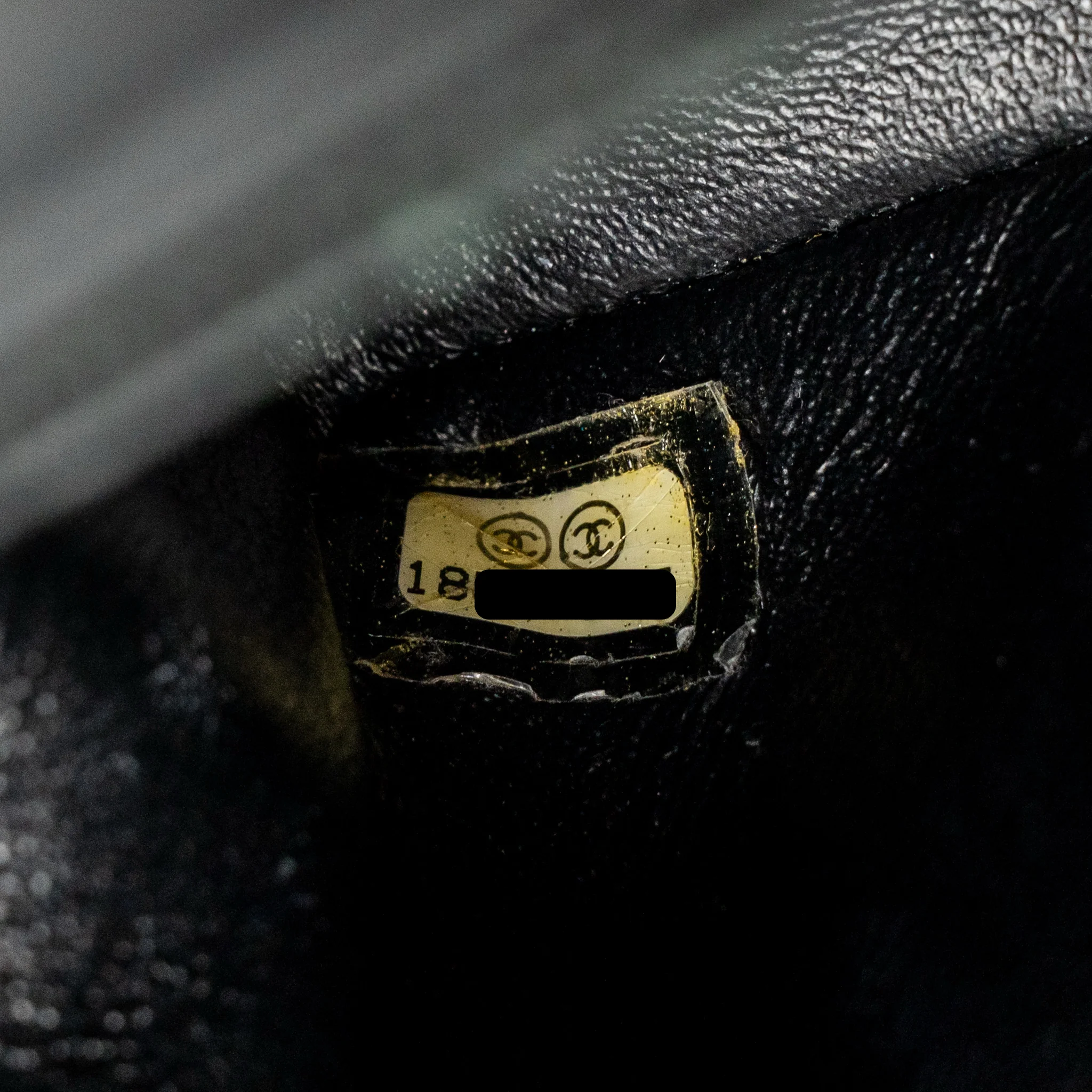 Chanel mini rectangular flap bag patent black SHW - Image 18