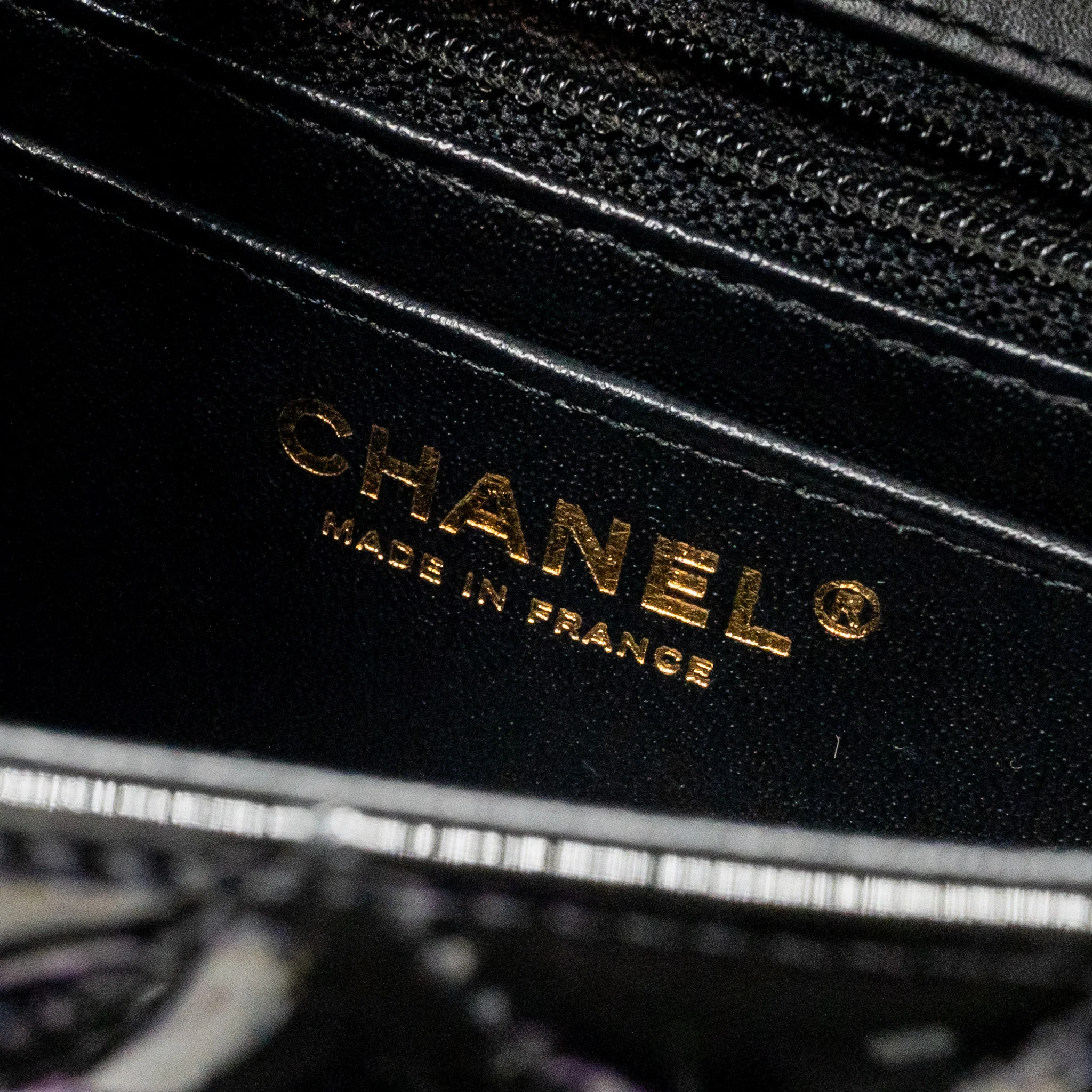 Chanel mini rectangular flap bag patent leather black LGHW - Image 16