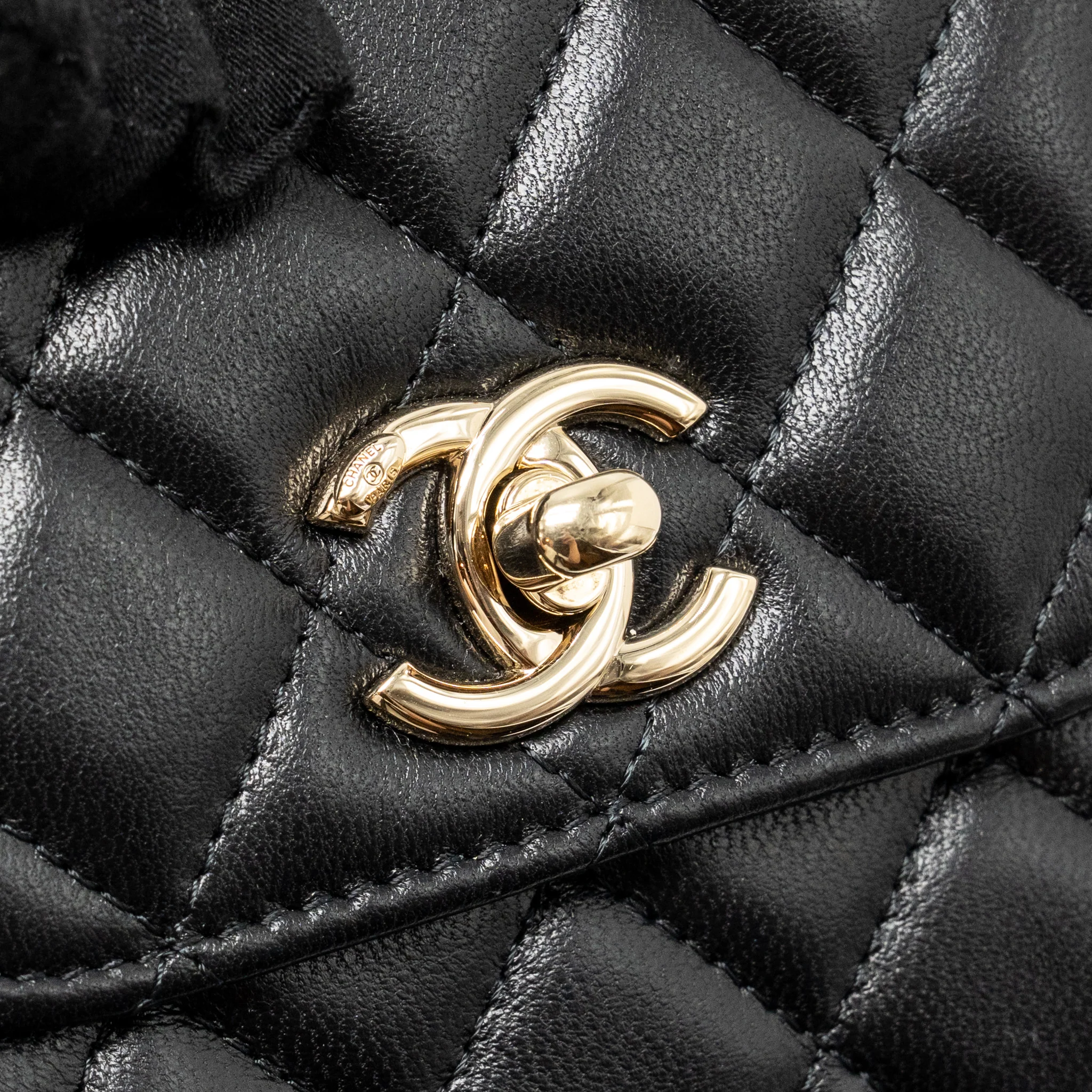 Chanel mini trendy cc clutch with chain lambskin black LGHW - Image 13