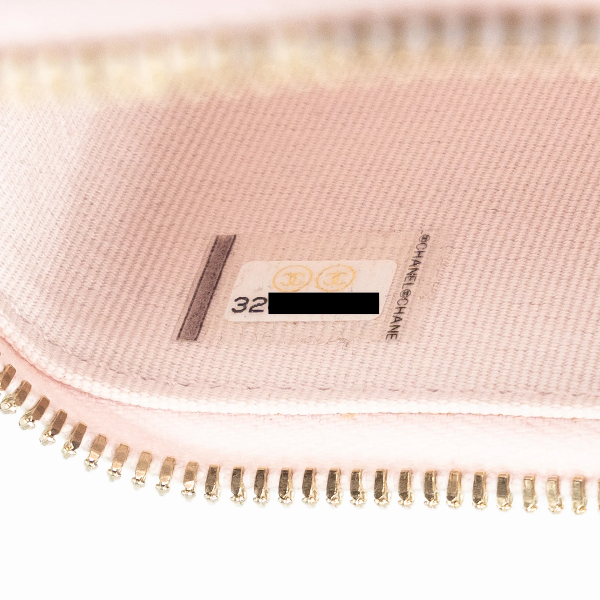 Chanel mini vanity case with giant chain lambskin pink LGHW - Image 12