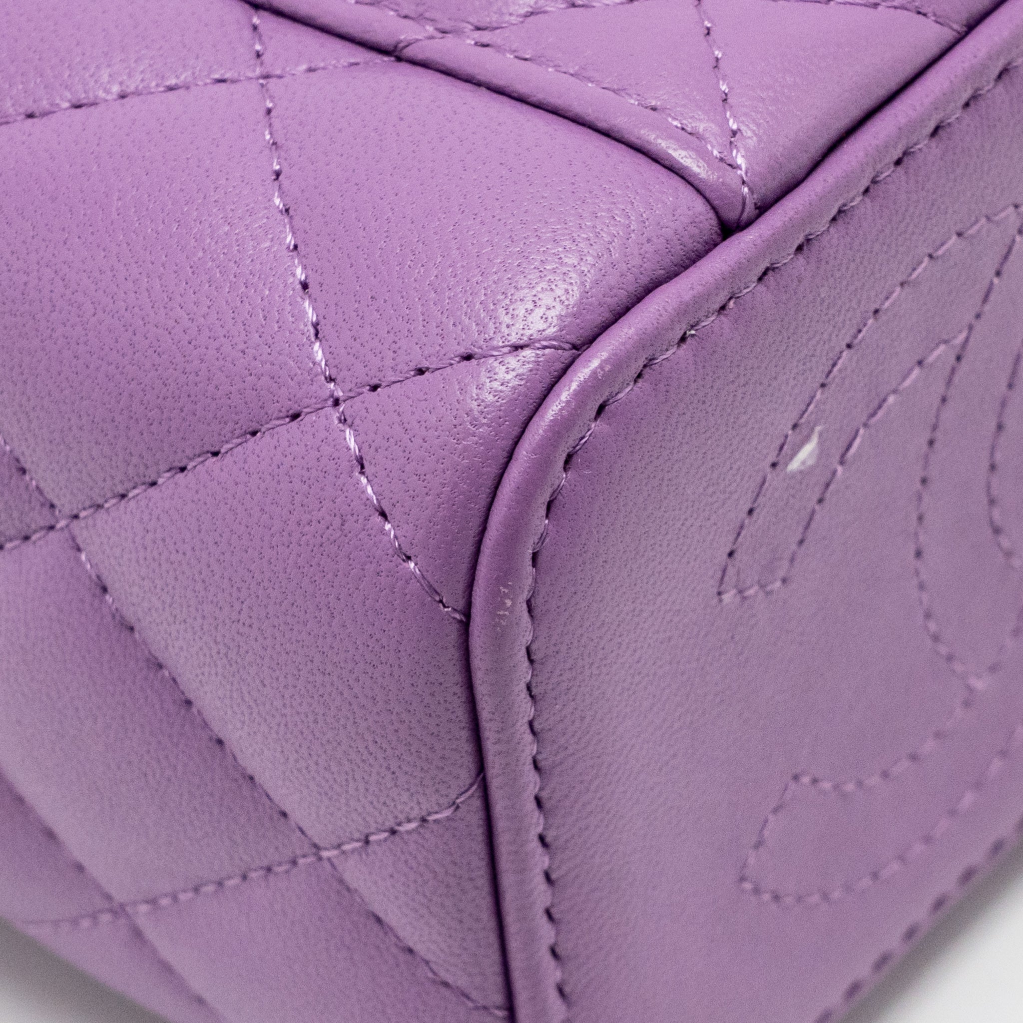 Chanel Mini Vanity Case with Giant Chain Lambskin Purple LGHW - Image 11