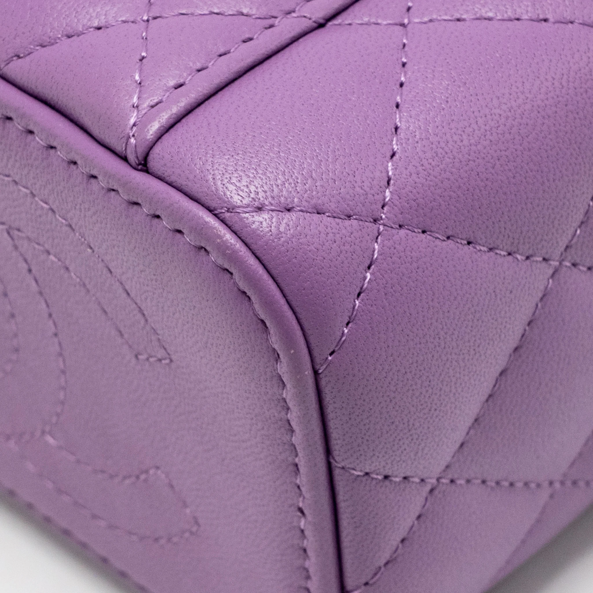 Chanel Mini Vanity Case with Giant Chain Lambskin Purple LGHW - Image 12