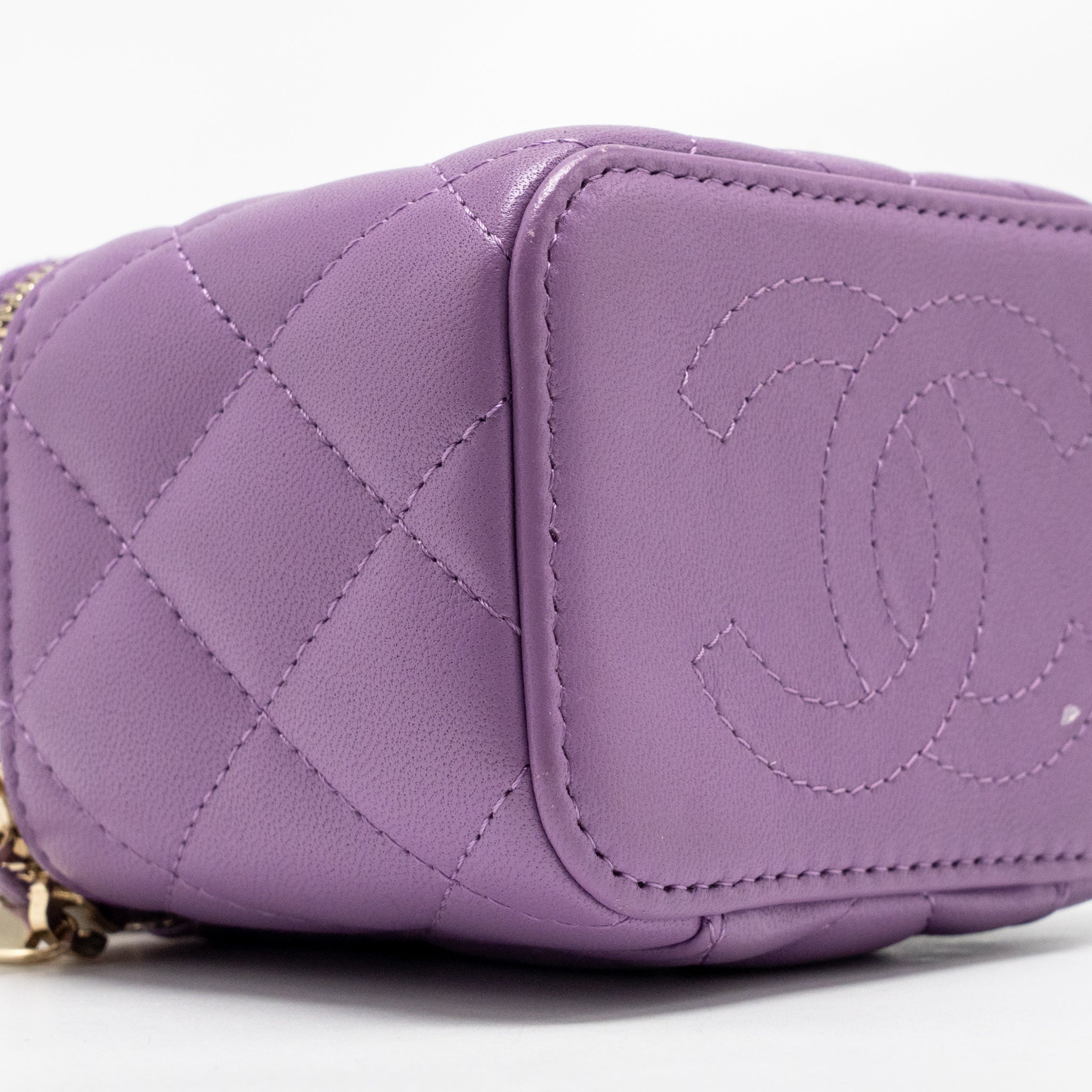 Chanel Mini Vanity Case with Giant Chain Lambskin Purple LGHW - Image 7