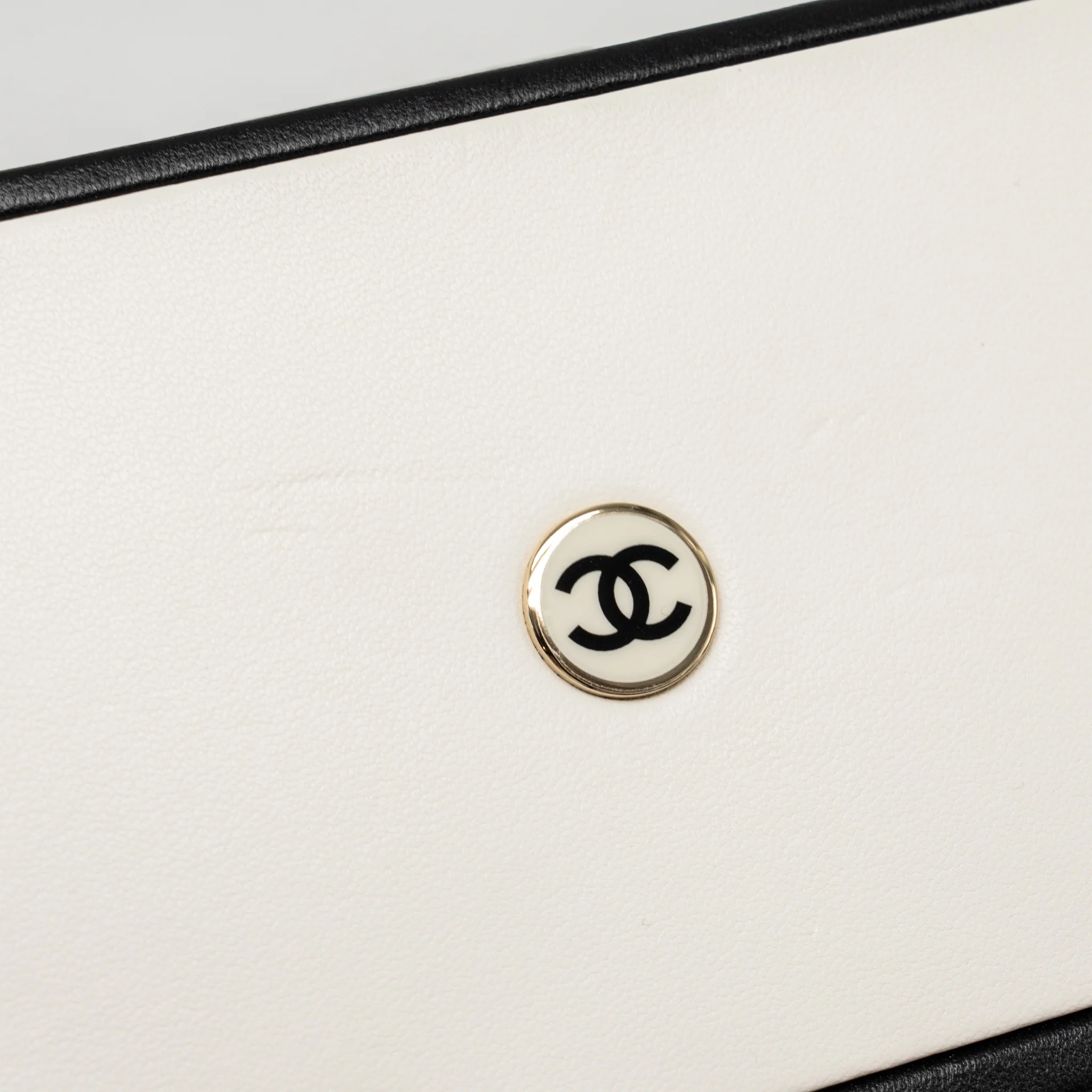 Chanel N.5 Perfume Box Minaudiere Clutch Limited Edition Lambskin/Enamel White/Black GHW - Image 13