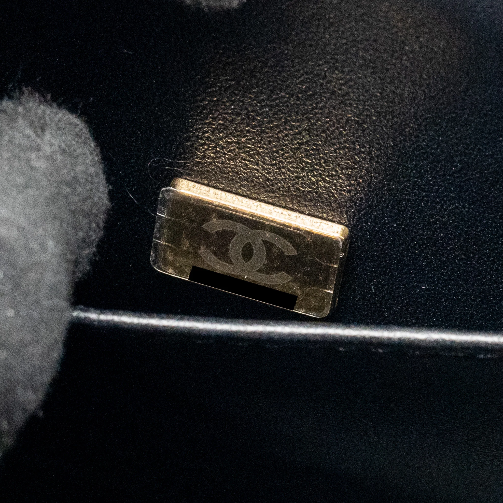Chanel New Medium boy bag Caviar Black GHW (Microchip) - Image 18