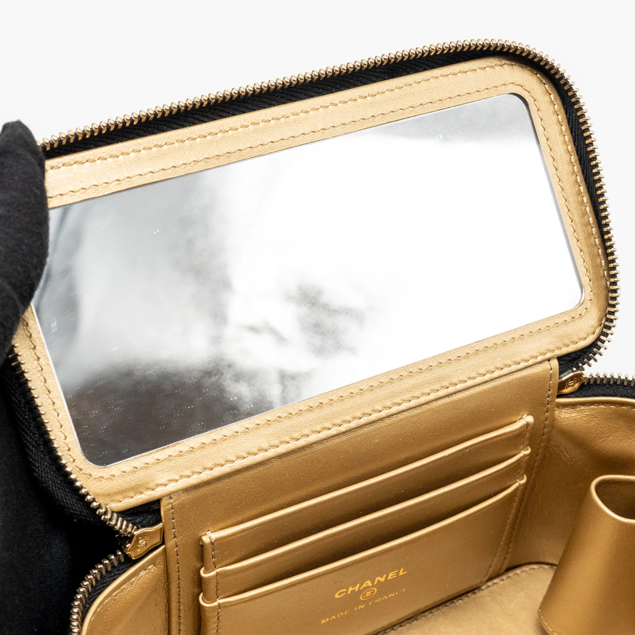 Chanel Pearl Crush Long Vanity Case Lambskin black GHW (Microchip) - Image 14