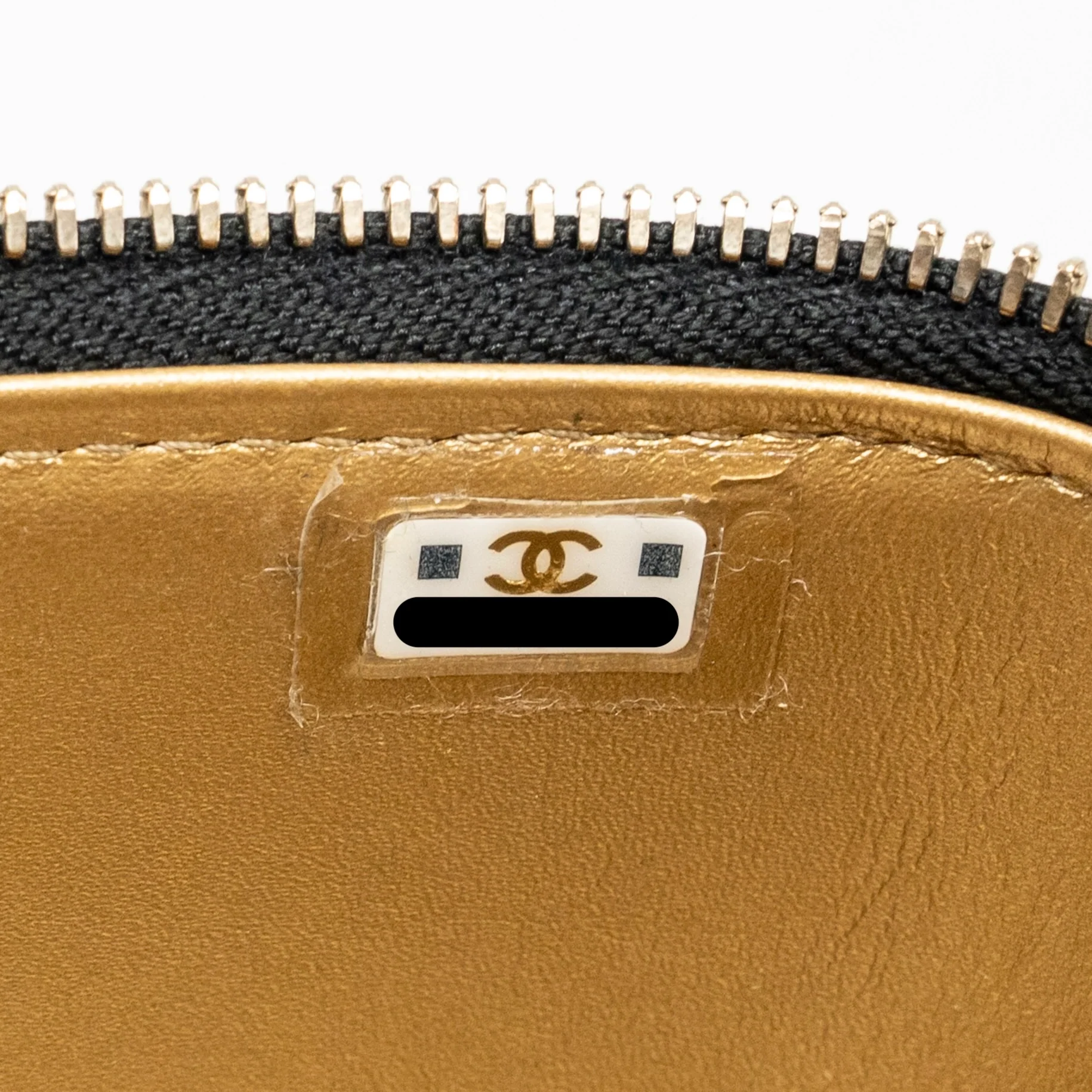 Chanel Pearl Crush Long Vanity Case Lambskin black GHW (Microchip) - Image 17