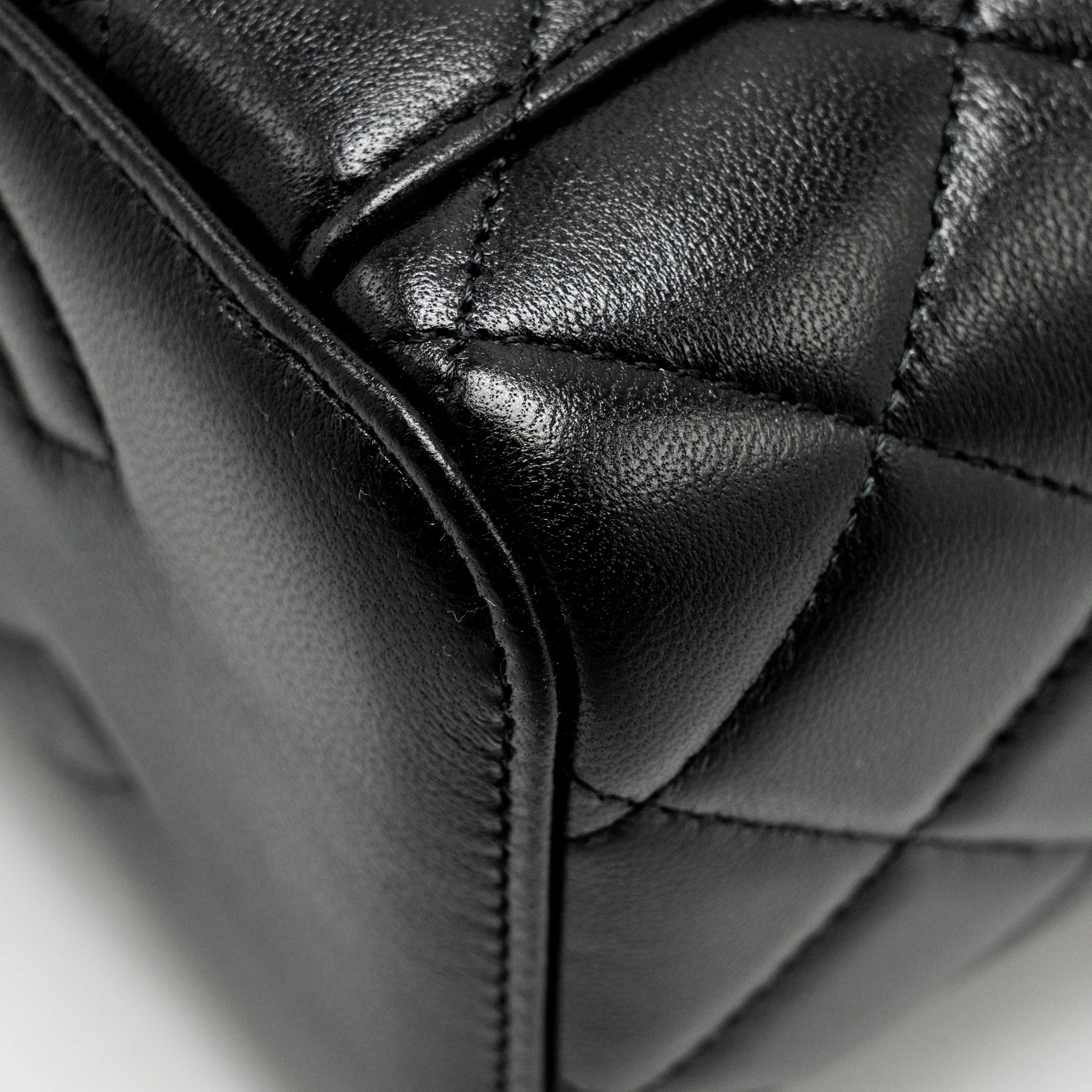Chanel Pearl Crush Long Vanity Case Lambskin Black GHW (Microchip) - Image 11