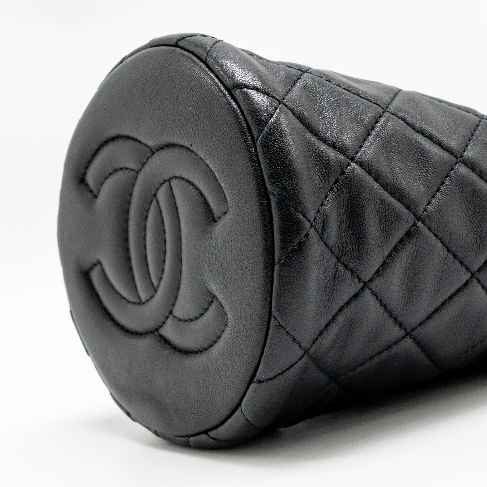 Chanel Pearl Crush mini bucket bag lambskin black GHW (microchip) - Image 8