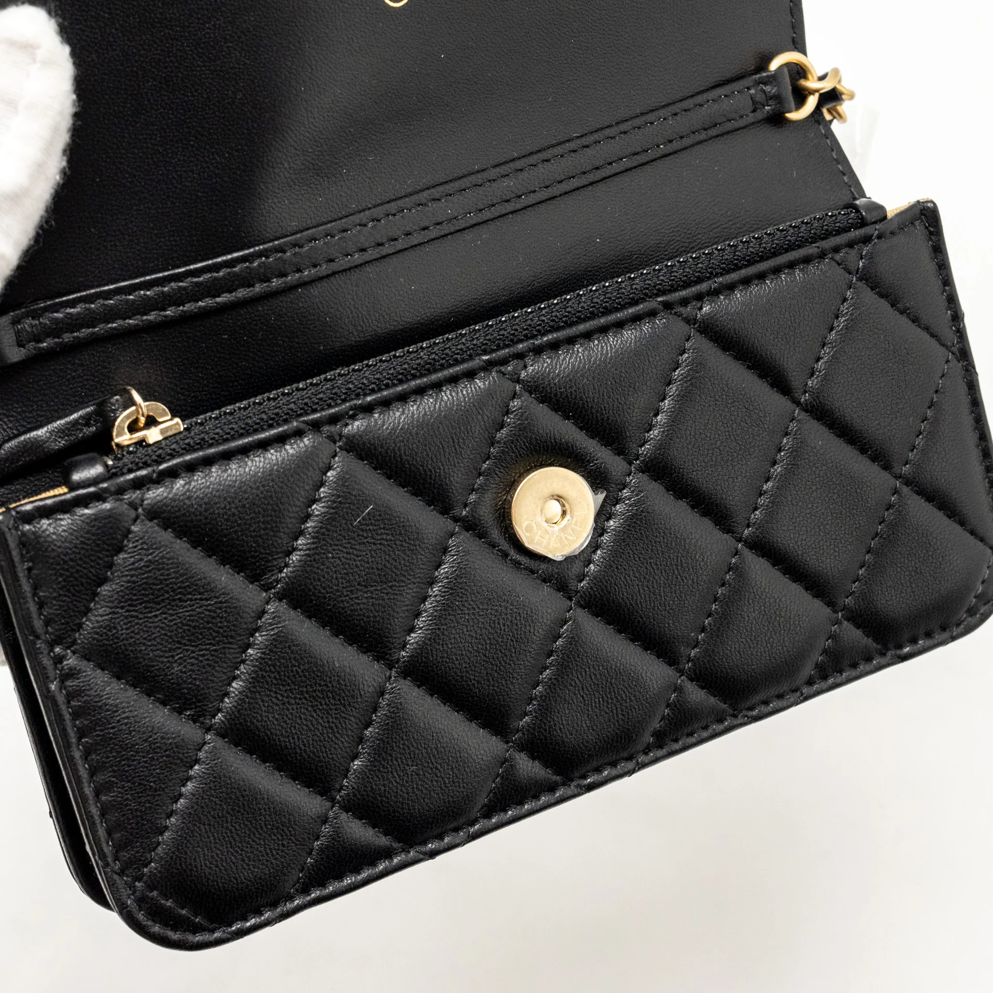 Chanel Pearl Crush Mini Flap Wallet with Chain Lambskin Black GHW (Microchip) - Image 14