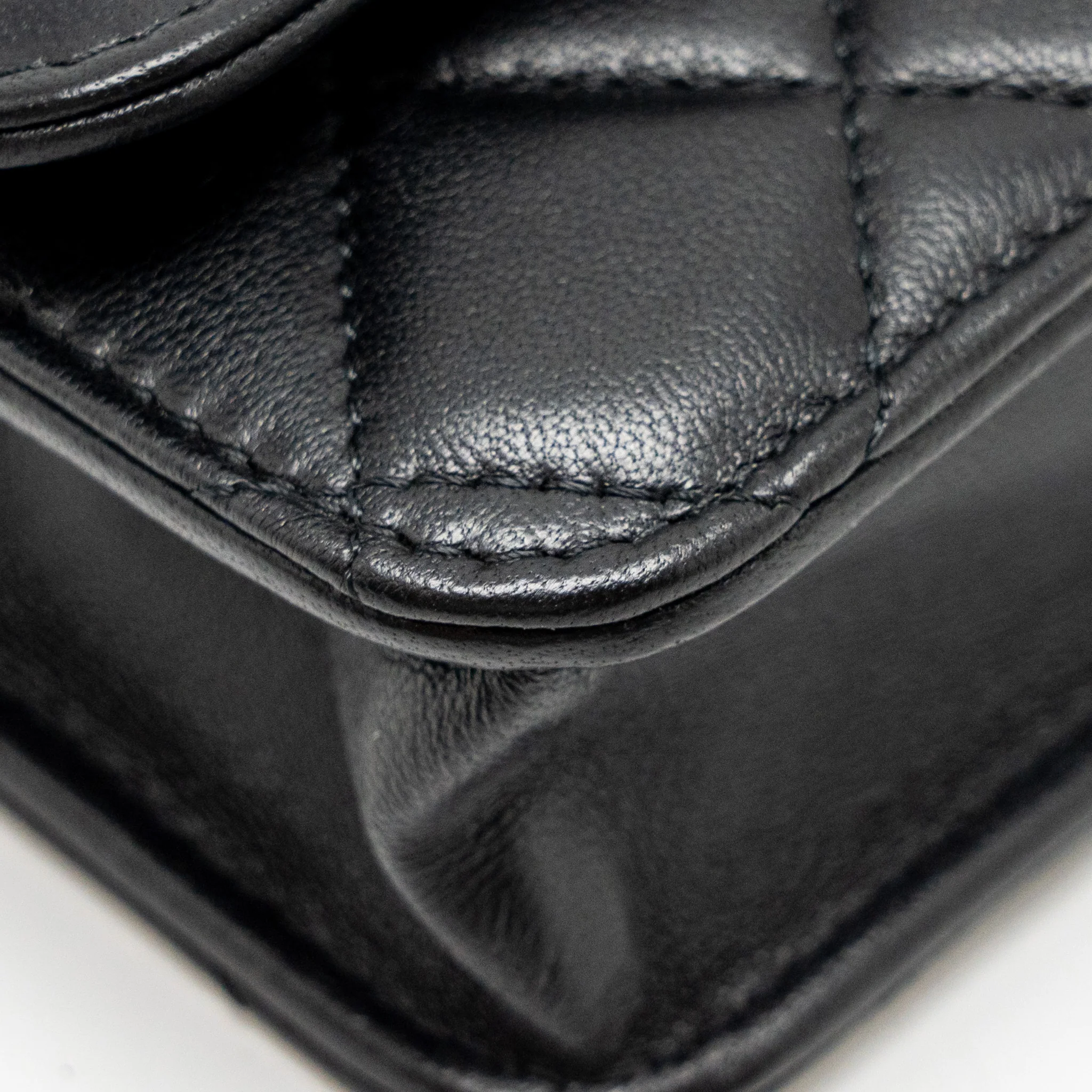 Chanel Pearl Crush Mini Flap Wallet with Chain Lambskin Black GHW (Microchip) - Image 9