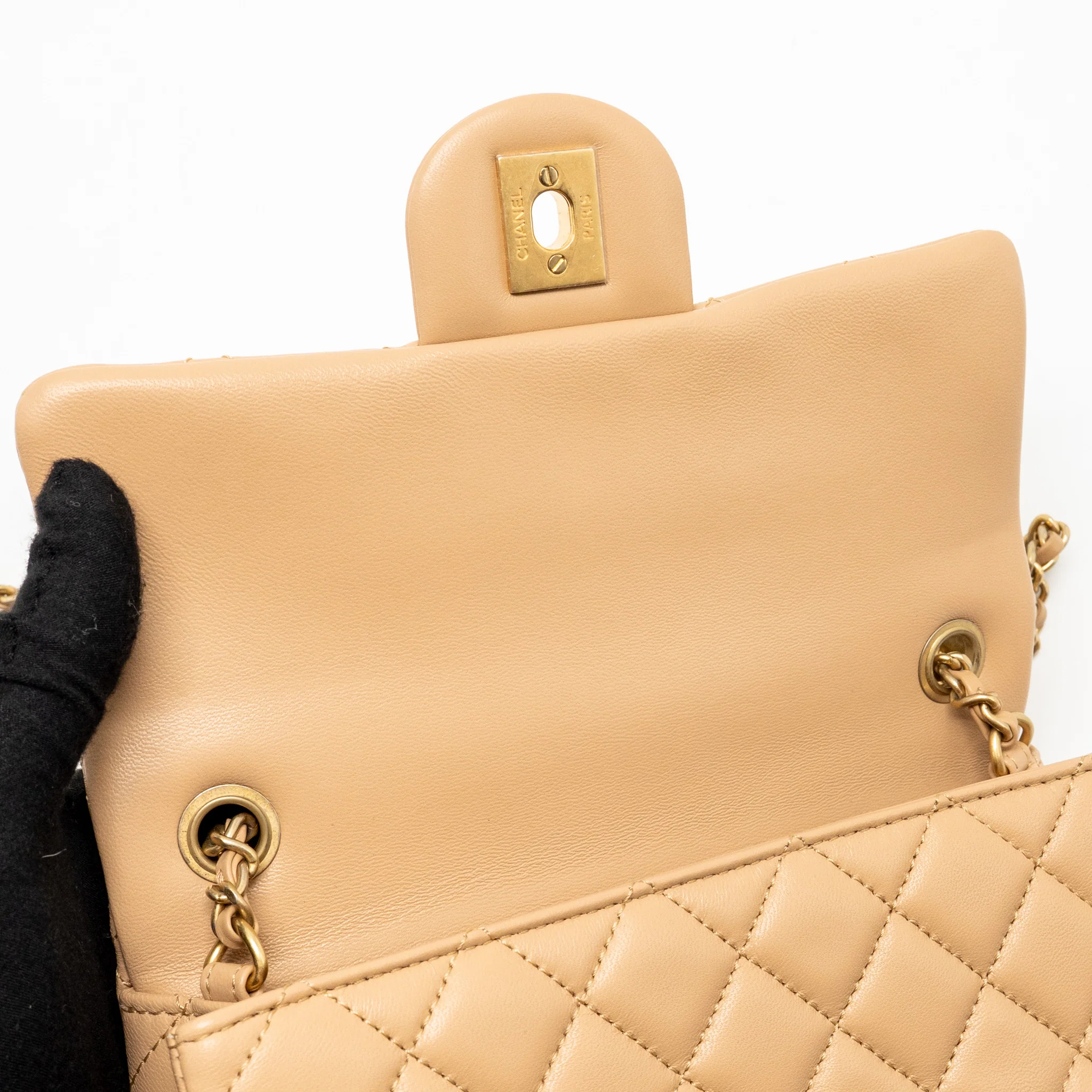 Chanel Pearl Crush mini rectangular flap bag lambskin beige GHW (microchip) - Image 15