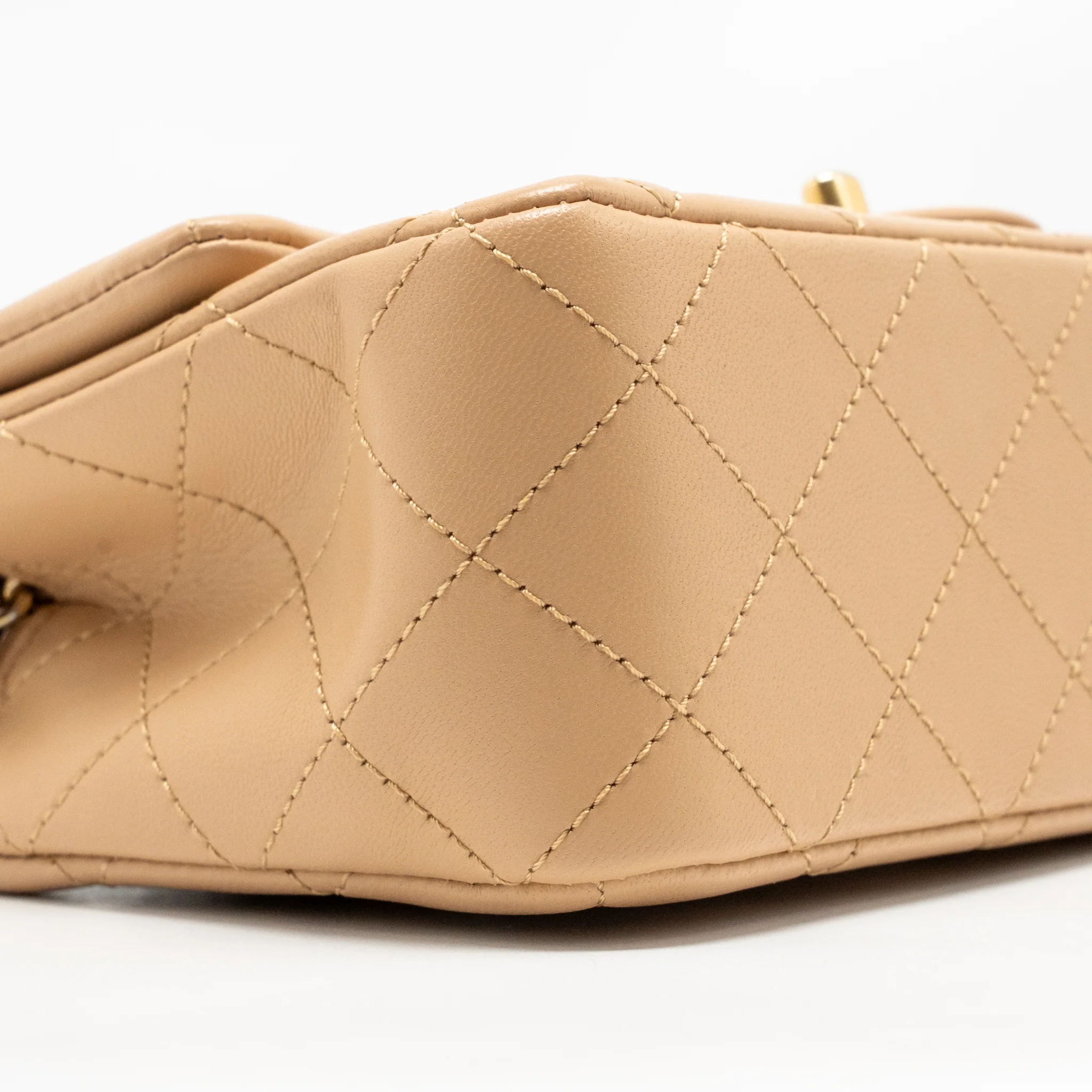 Chanel Pearl Crush mini rectangular flap bag lambskin beige GHW (microchip) - Image 7