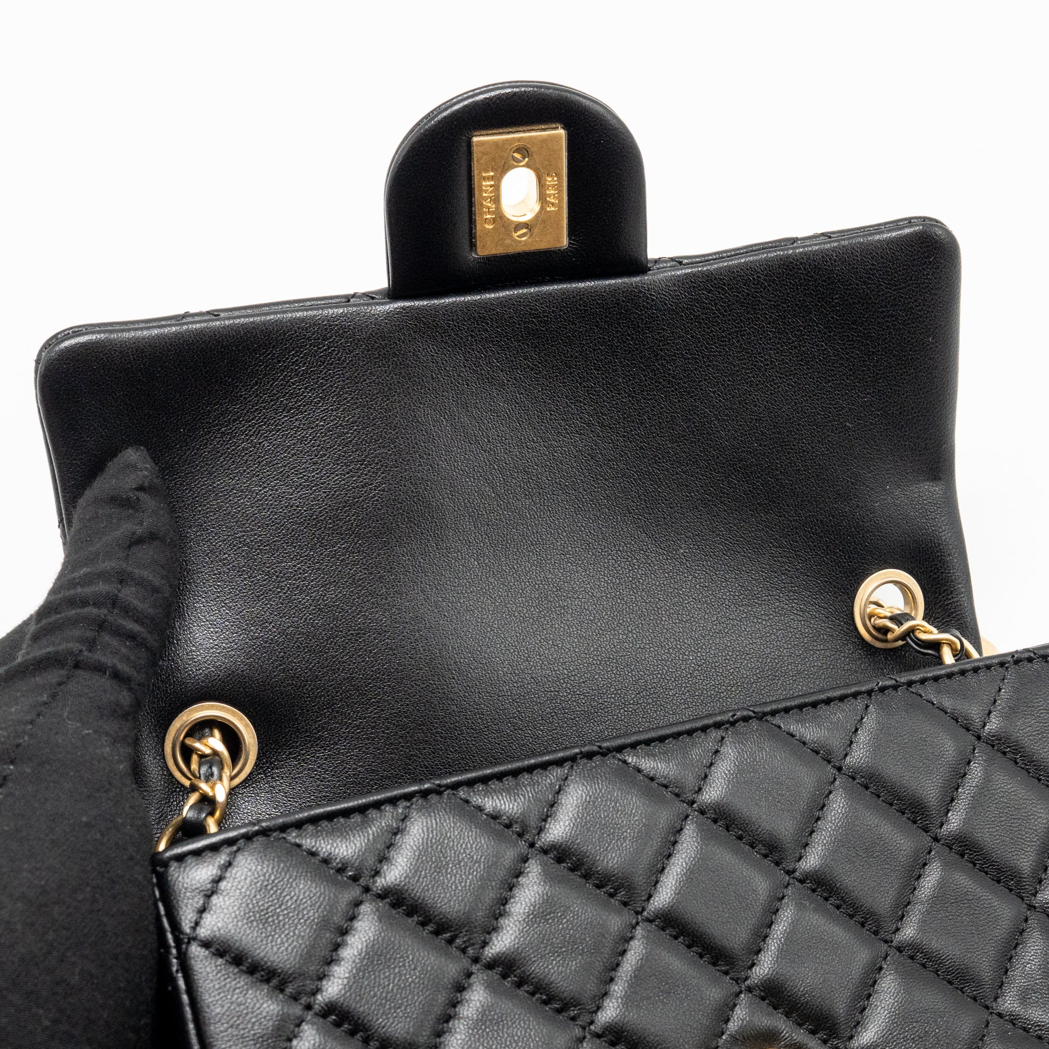 CHANEL Pearl Crush Mini Rectangular Flap Bag Lambskin Black GHW (Microchip) - Image 14