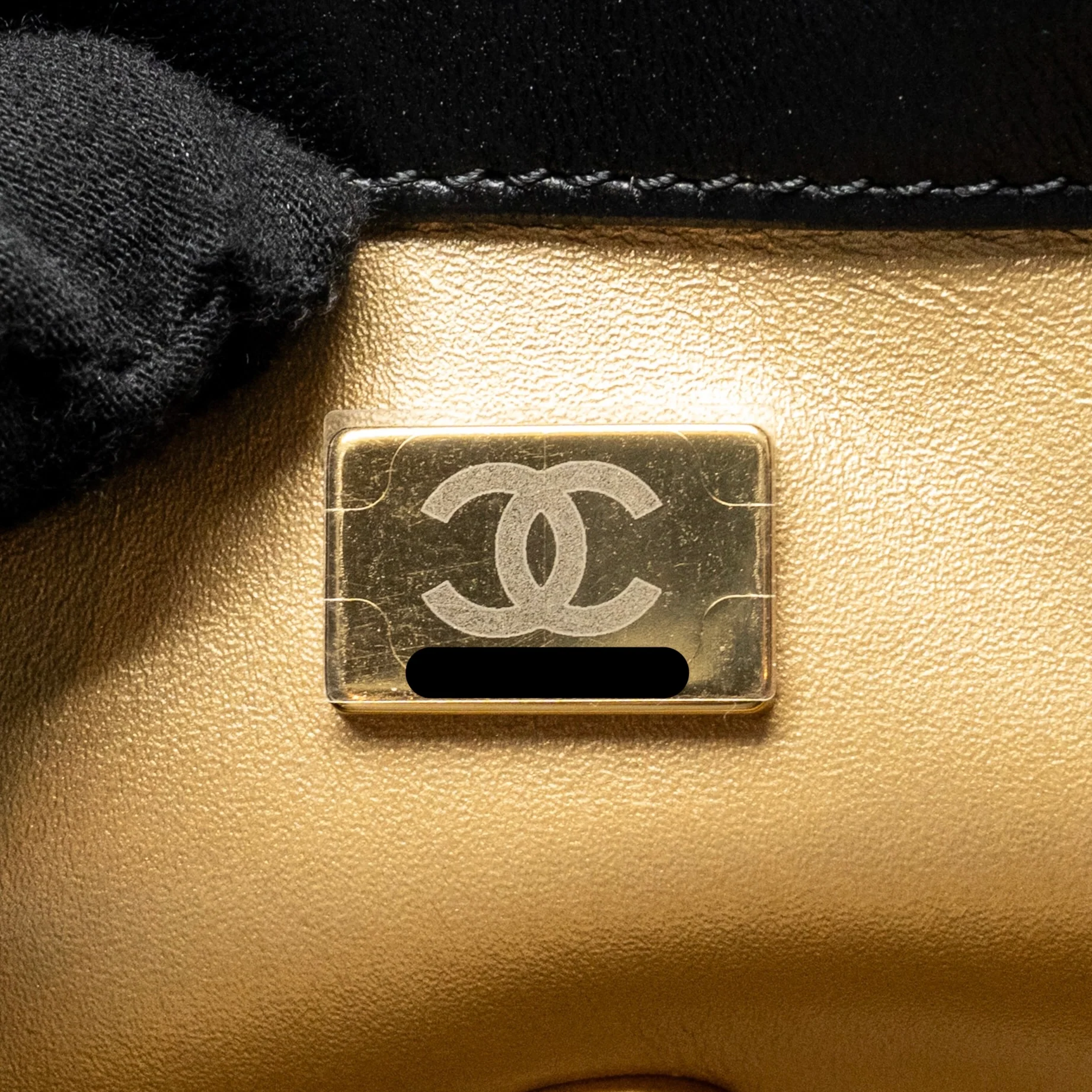 CHANEL Pearl Crush Mini Rectangular Flap Bag Lambskin Black GHW (Microchip) - Image 17