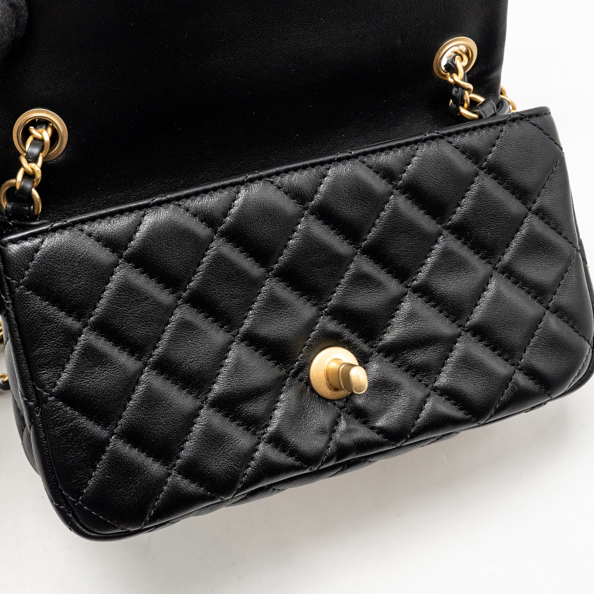 Chanel Pearl Crush mini rectangular Flap bag lambskin black GHW (microchip) - Image 14