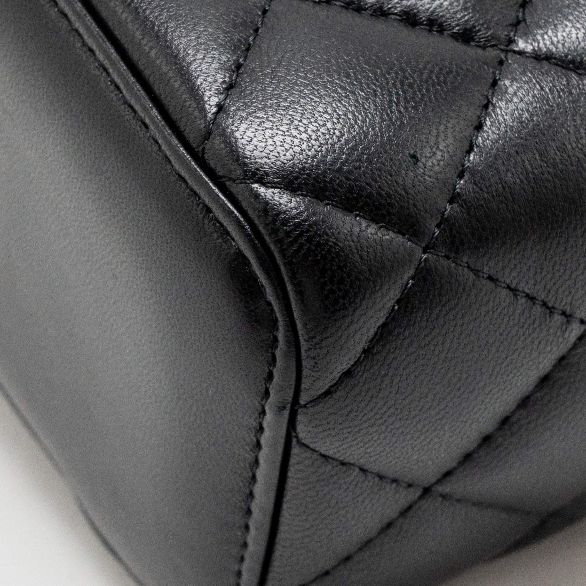 Chanel Pearl Crush Mini Vanity with Chain Lambskin Black GHW - Image 10