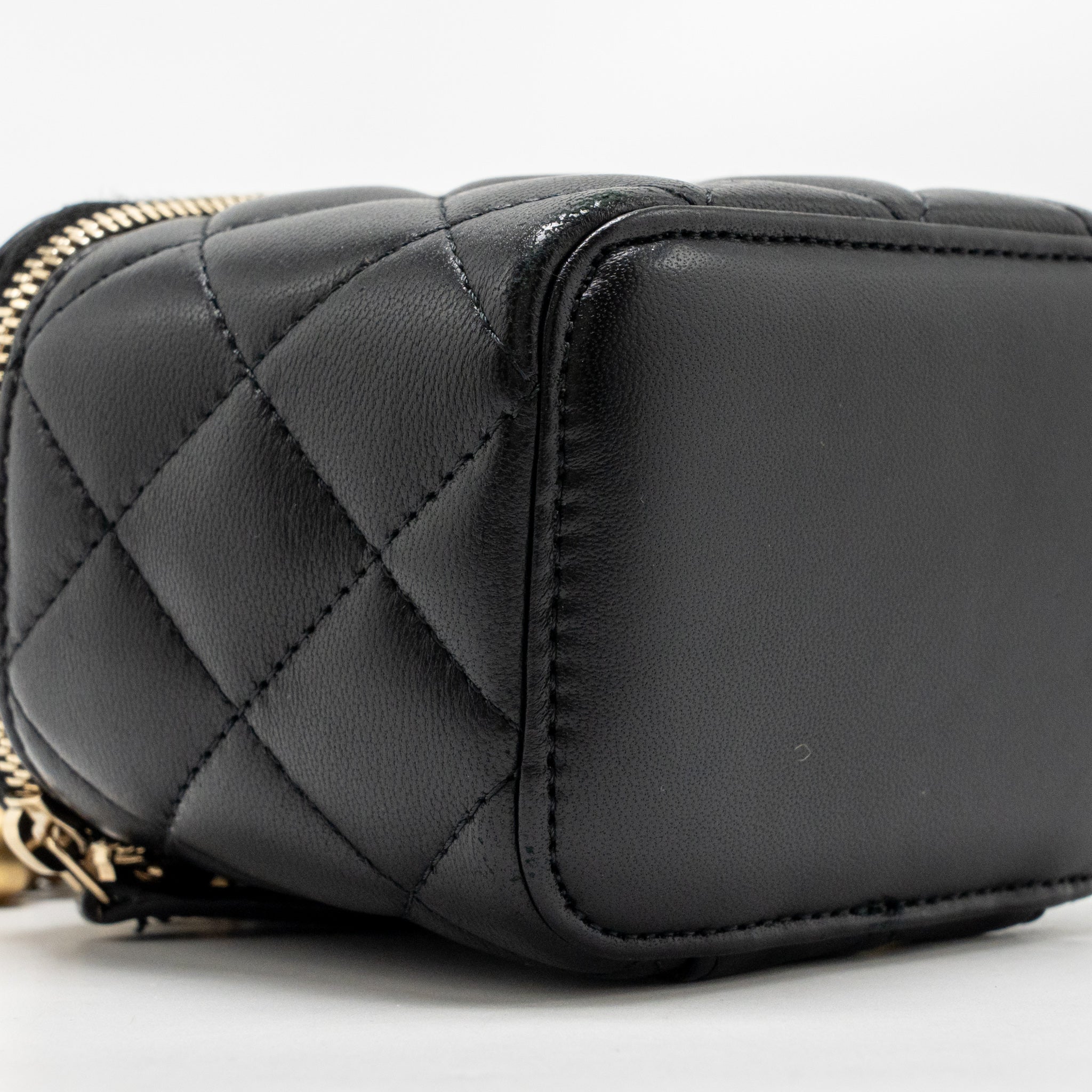 Chanel Pearl Crush Mini Vanity with Chain Lambskin Black GHW - Image 7