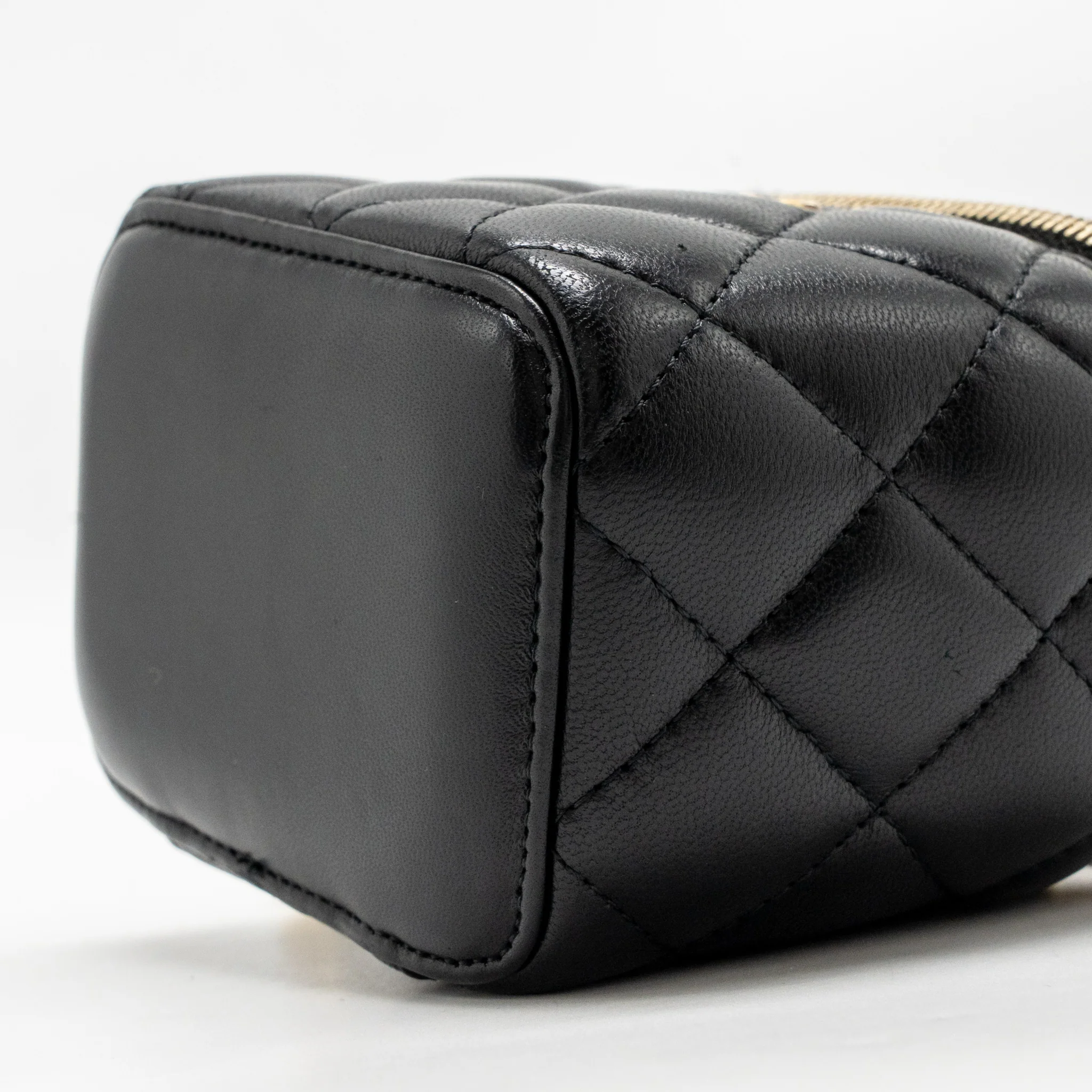 Chanel Pearl Crush Mini Vanity with Chain Lambskin Black GHW - Image 8