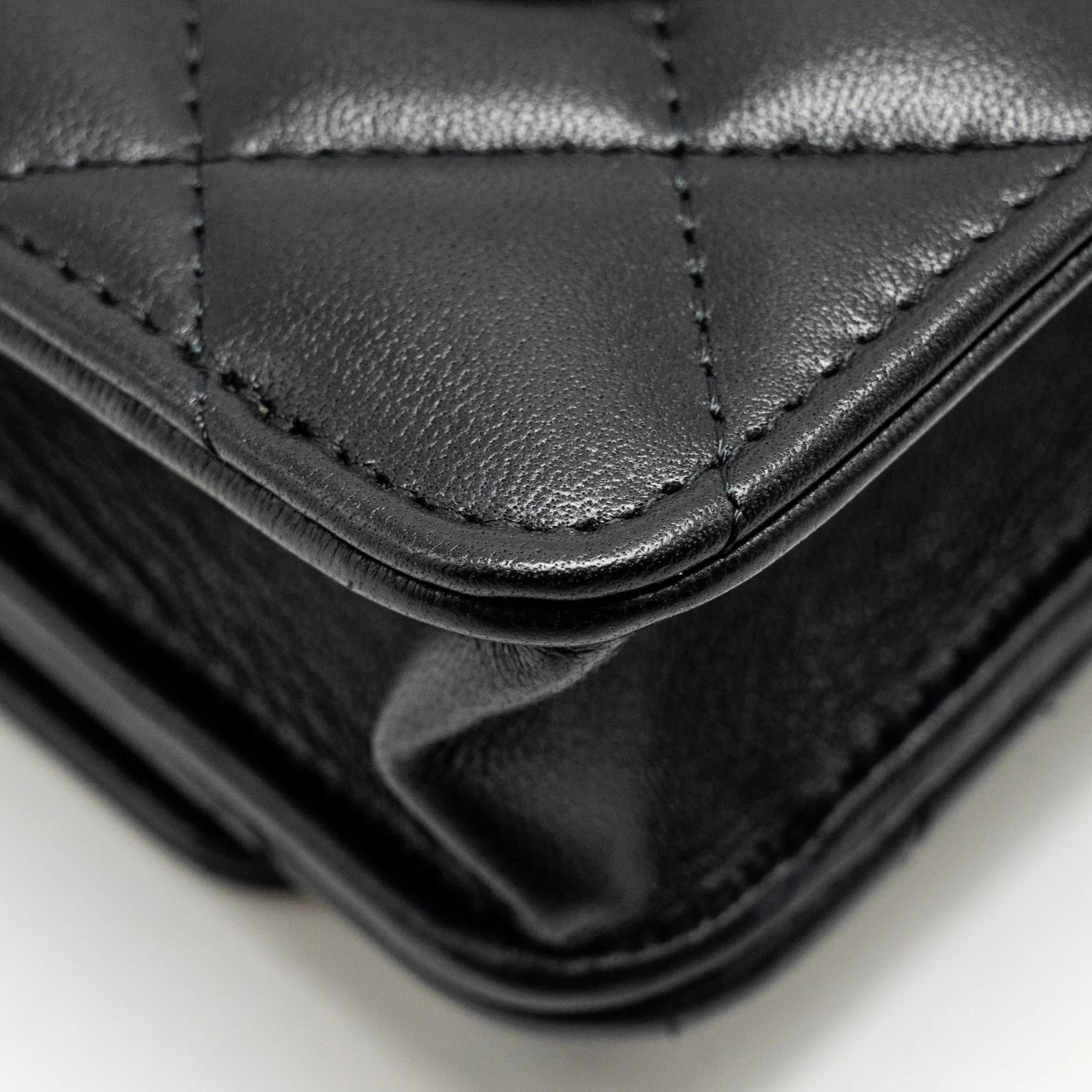 Chanel Pearl Crush Wallet on Chain Lambskin Black GHW (Microchip) - Image 10
