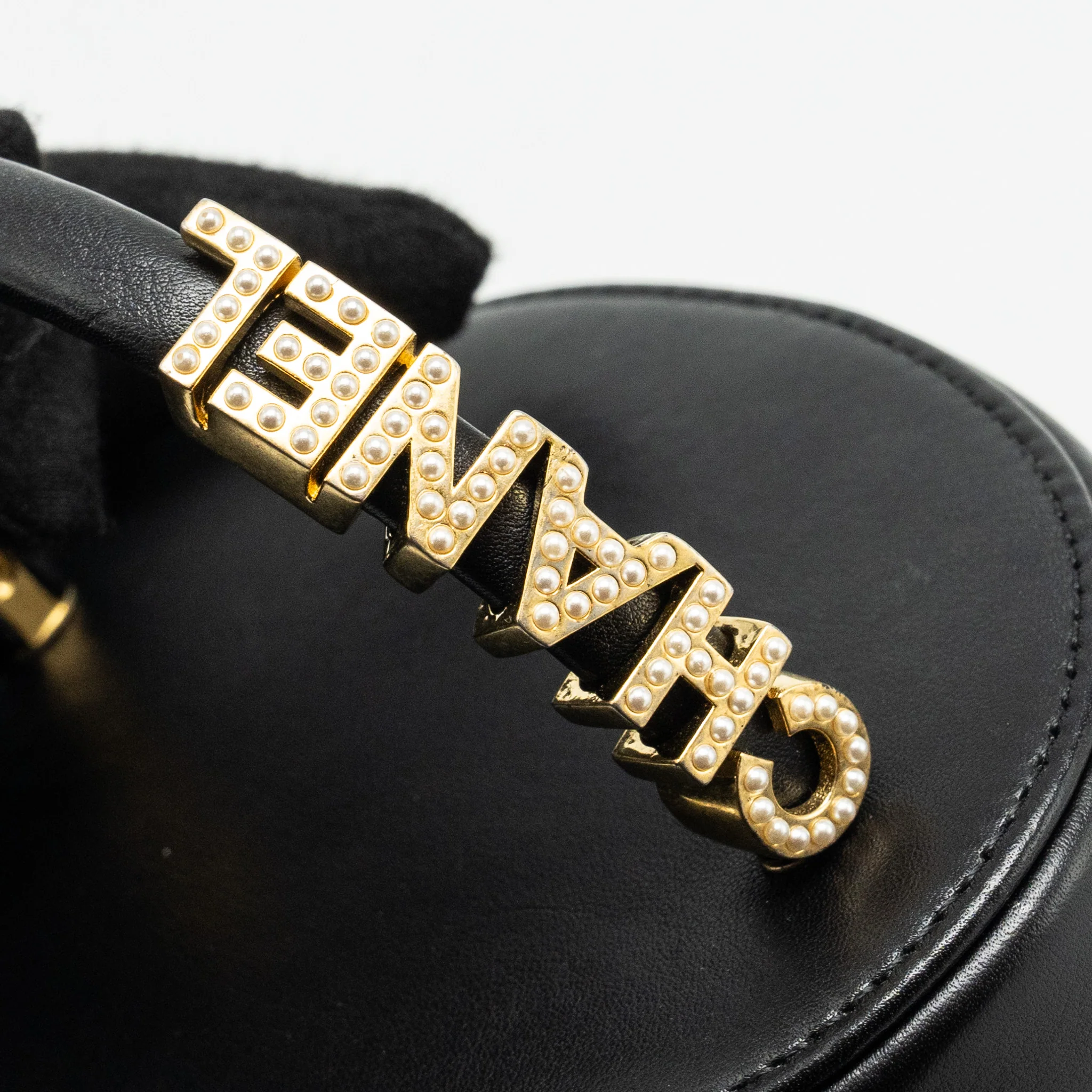Chanel Pearl Letter Logo Detailed Vanity Case Calfskin Black GHW - Image 12