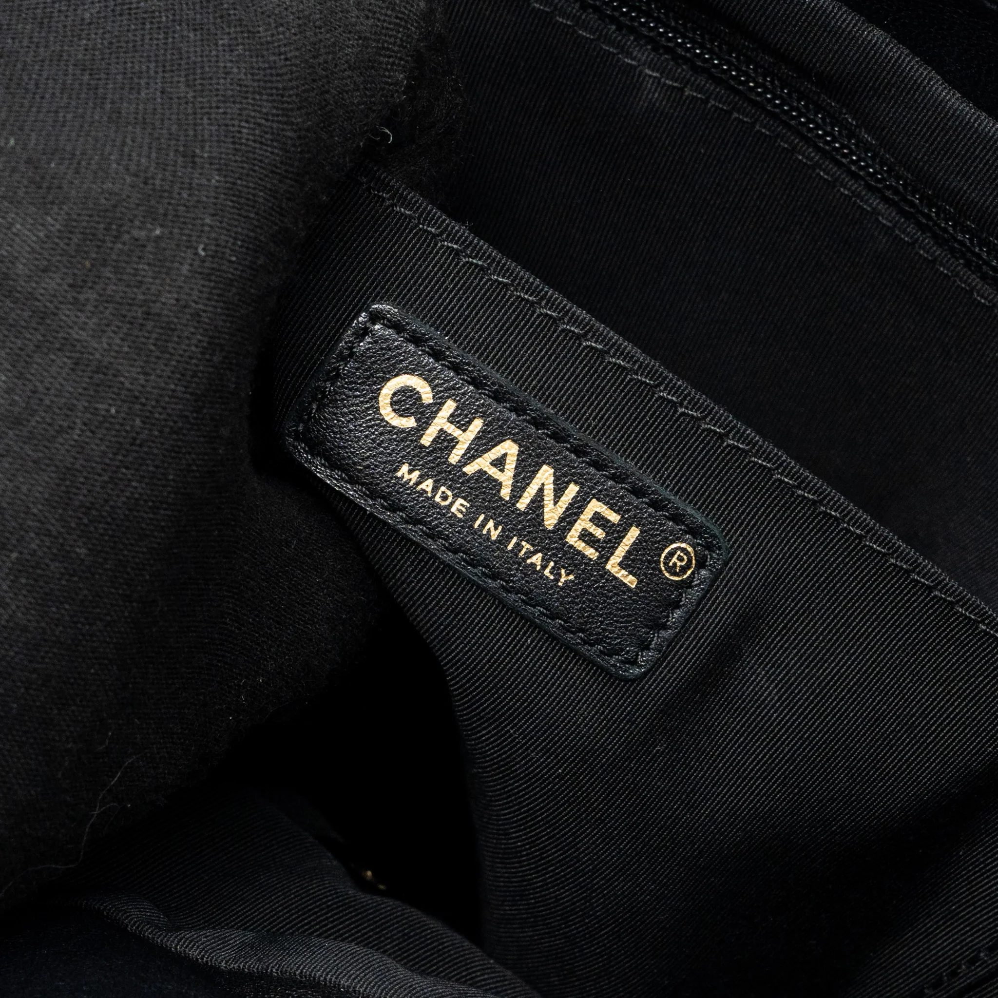 Chanel quilted flap backpack lambskin black GHW - Image 15