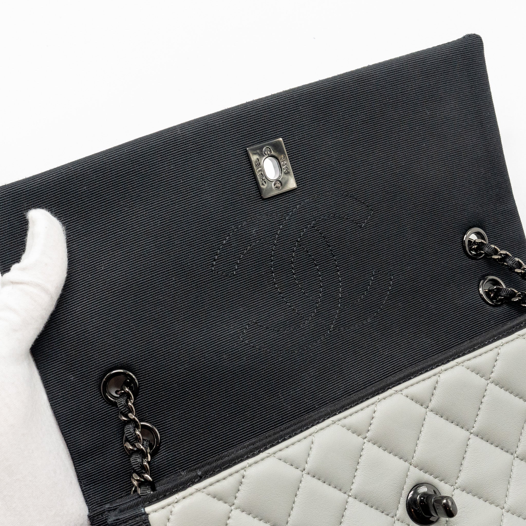 Chanel quilted flap with fabric edge lambskin grey/ black with black hardware - Image 13