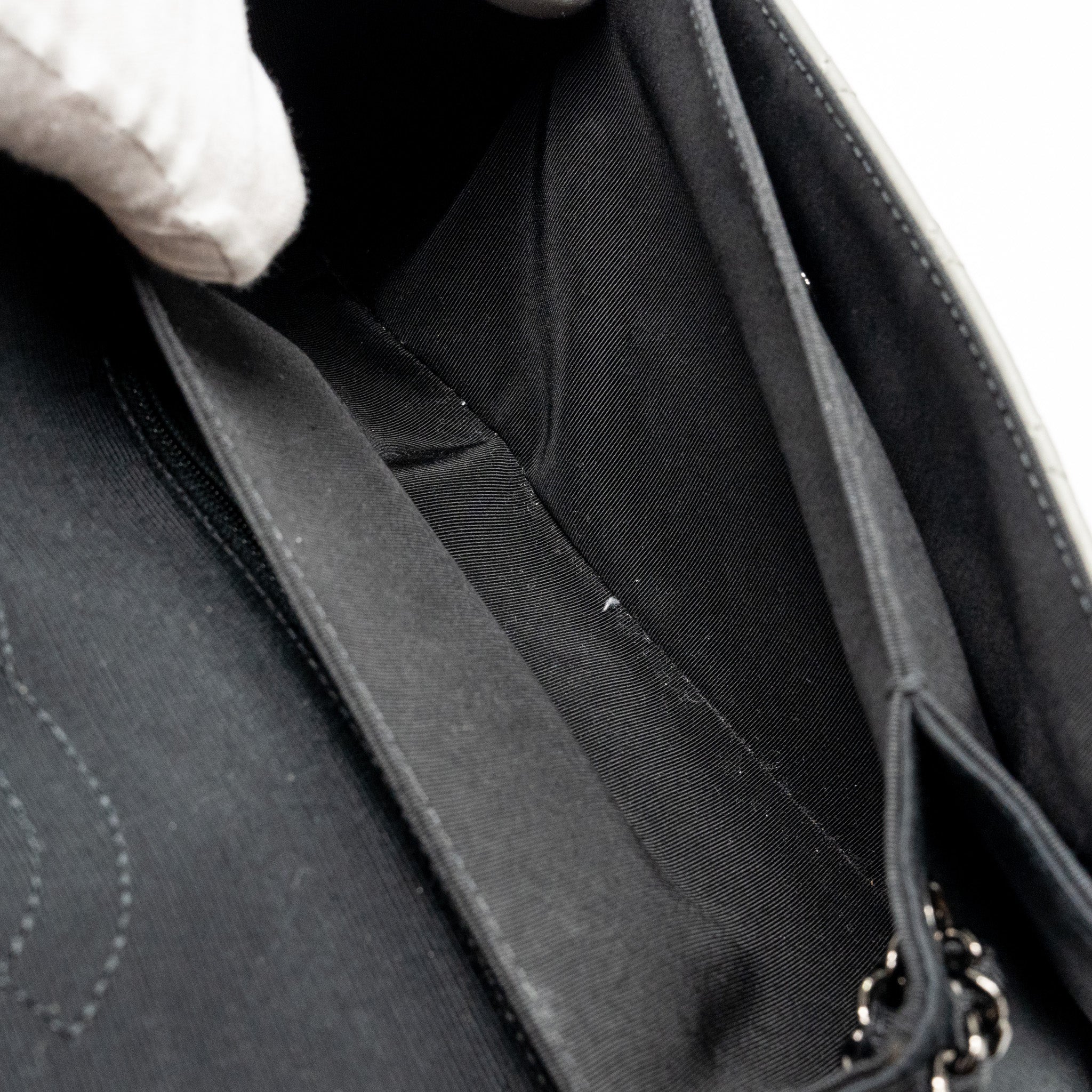 Chanel quilted flap with fabric edge lambskin grey/ black with black hardware - Image 15