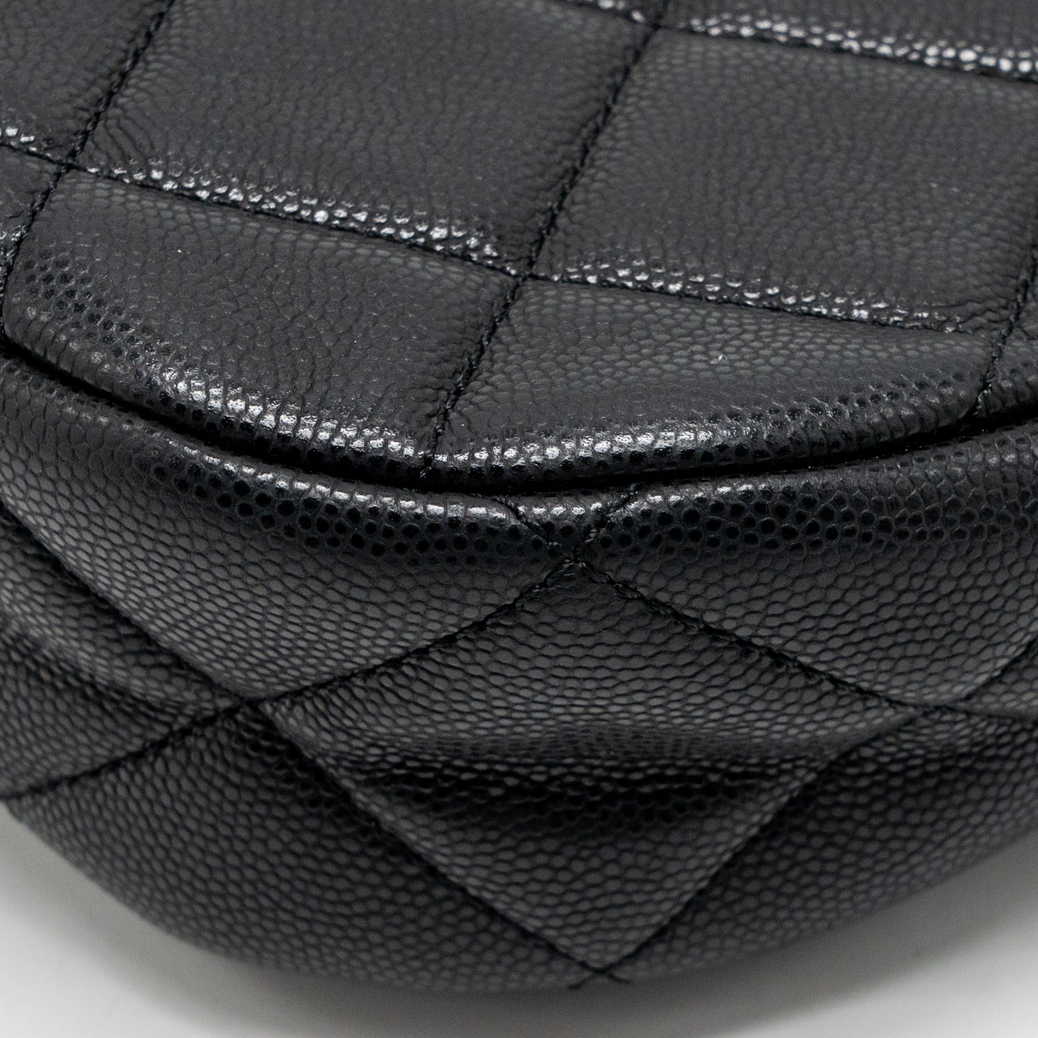 Chanel quilted hobo shoulder bag caviar black GHW (microchip) - Image 10