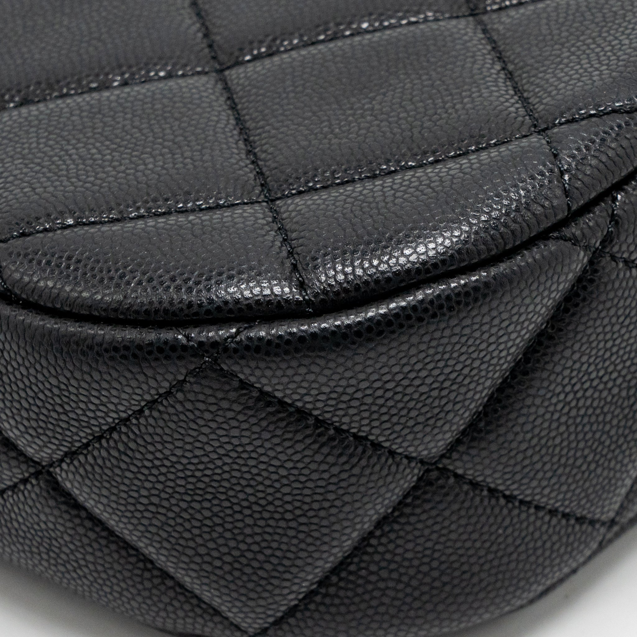 Chanel quilted hobo shoulder bag caviar black GHW (microchip) - Image 9
