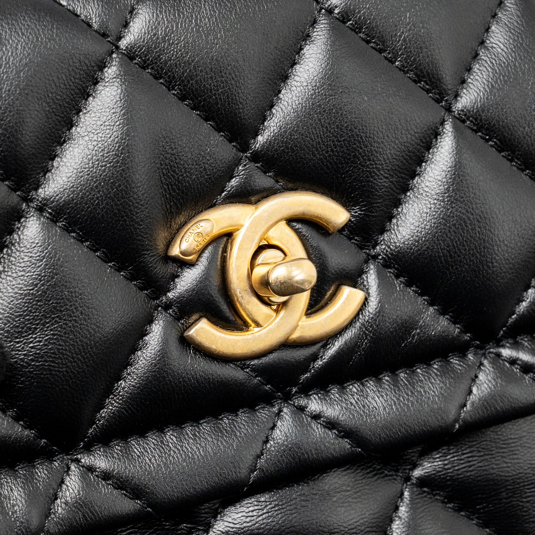 Chanel Quilted square flap bag lambskin black GHW - Image 13